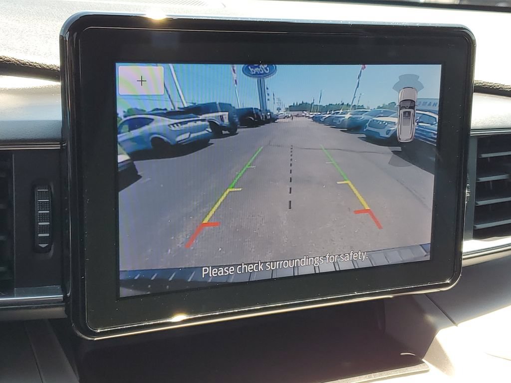 Used 2024 Ford Explorer XLT w/ Equipment Group 202A AWD/4WD image 21