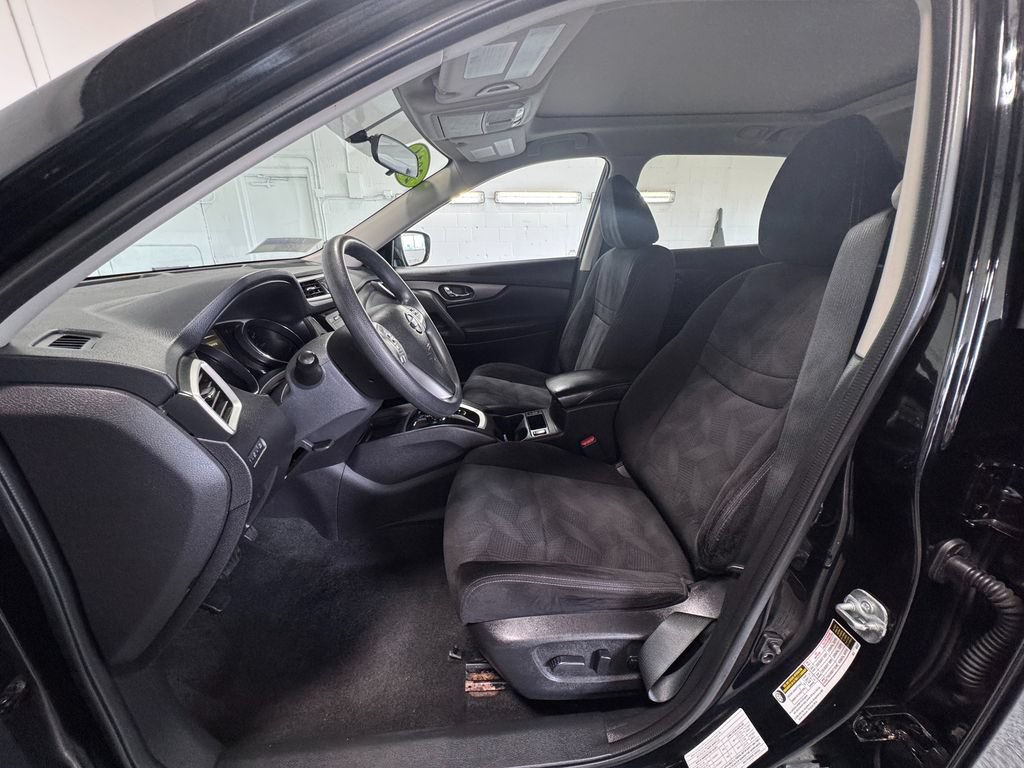 Used 2014 Nissan Rogue SV AWD/4WD image 12