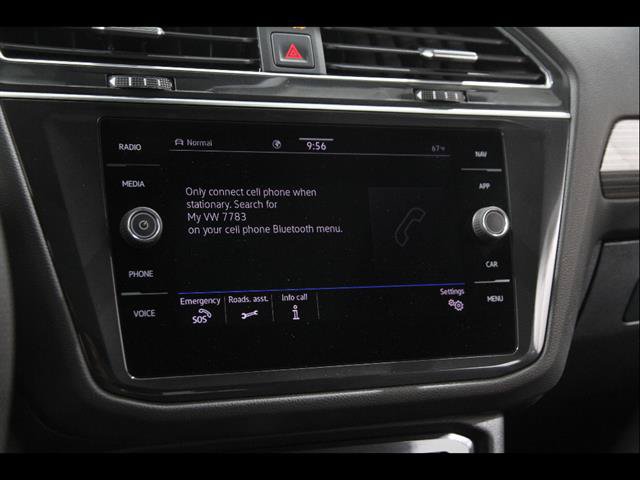 Used 2022 Volkswagen Tiguan SEL R-Line AWD/4WD image 11