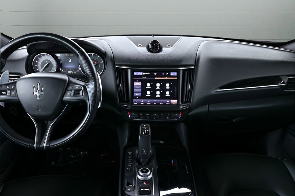 Used 2023 Maserati Levante Modena image 34