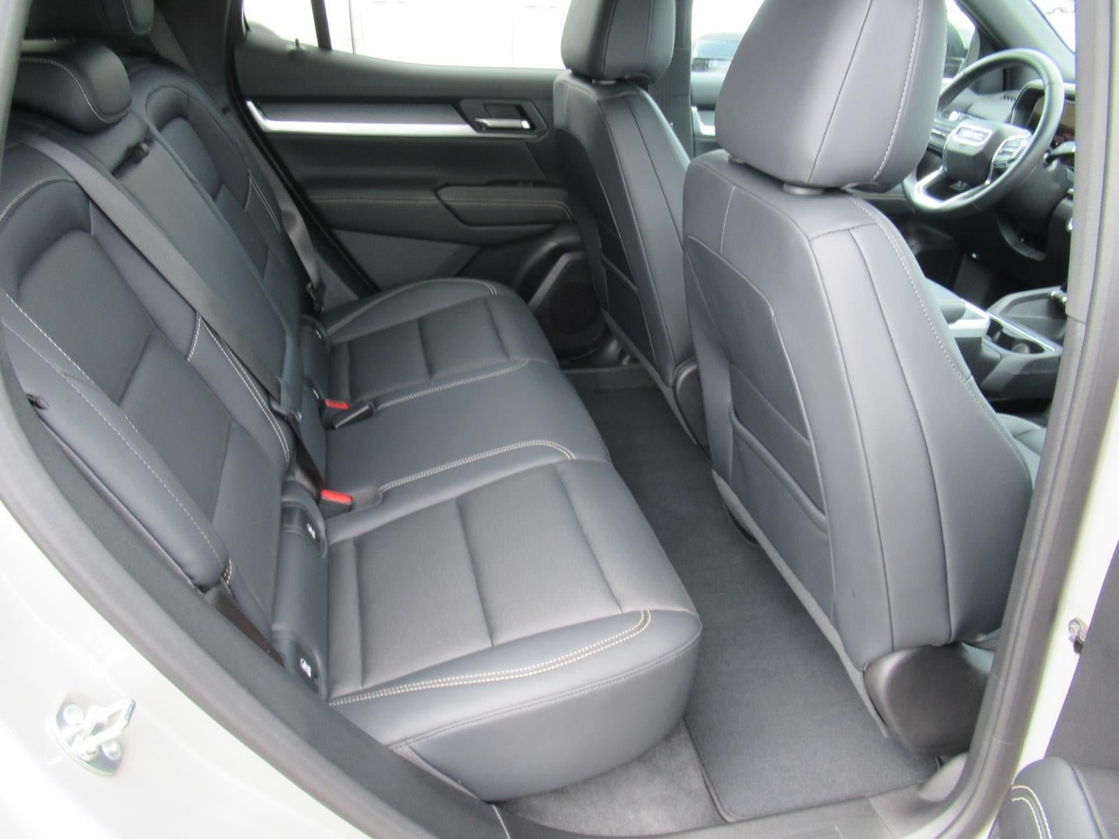 Used 2025 GMC Terrain Elevation w/ Elevation Premium Package AWD/4WD image 28