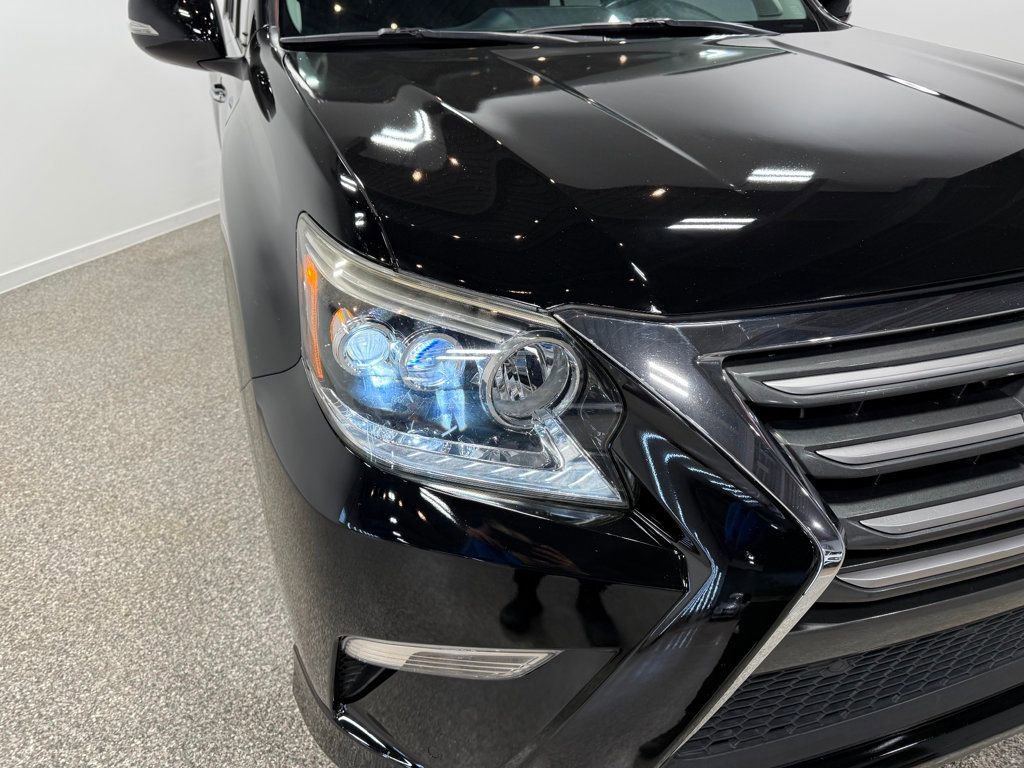 Used 2016 Lexus GX 460 w/ Navigation Package image 3