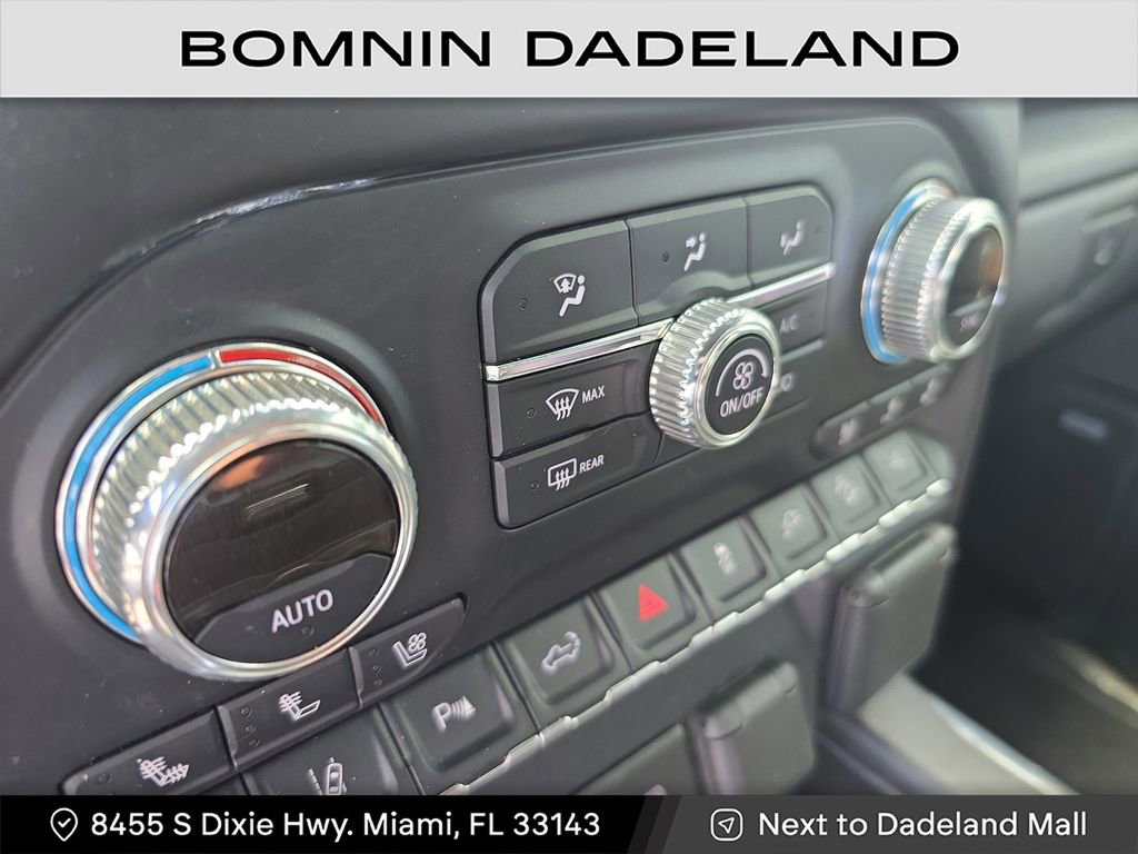 Used 2022 GMC Sierra 3500 Denali w/ Denali Ultimate Package image 26