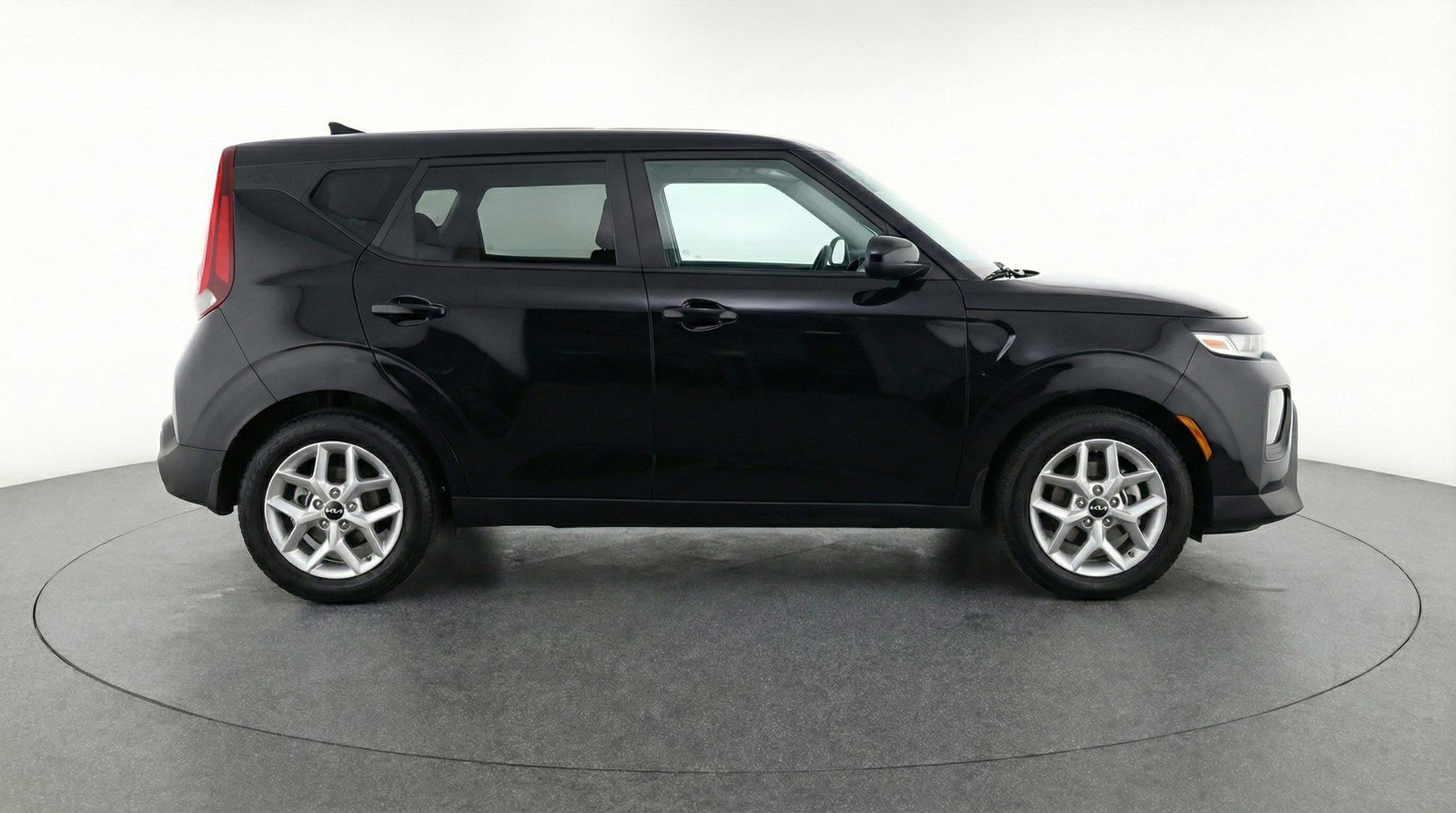 Used 2025 Kia Soul LX w/ LX Technology Package image 11
