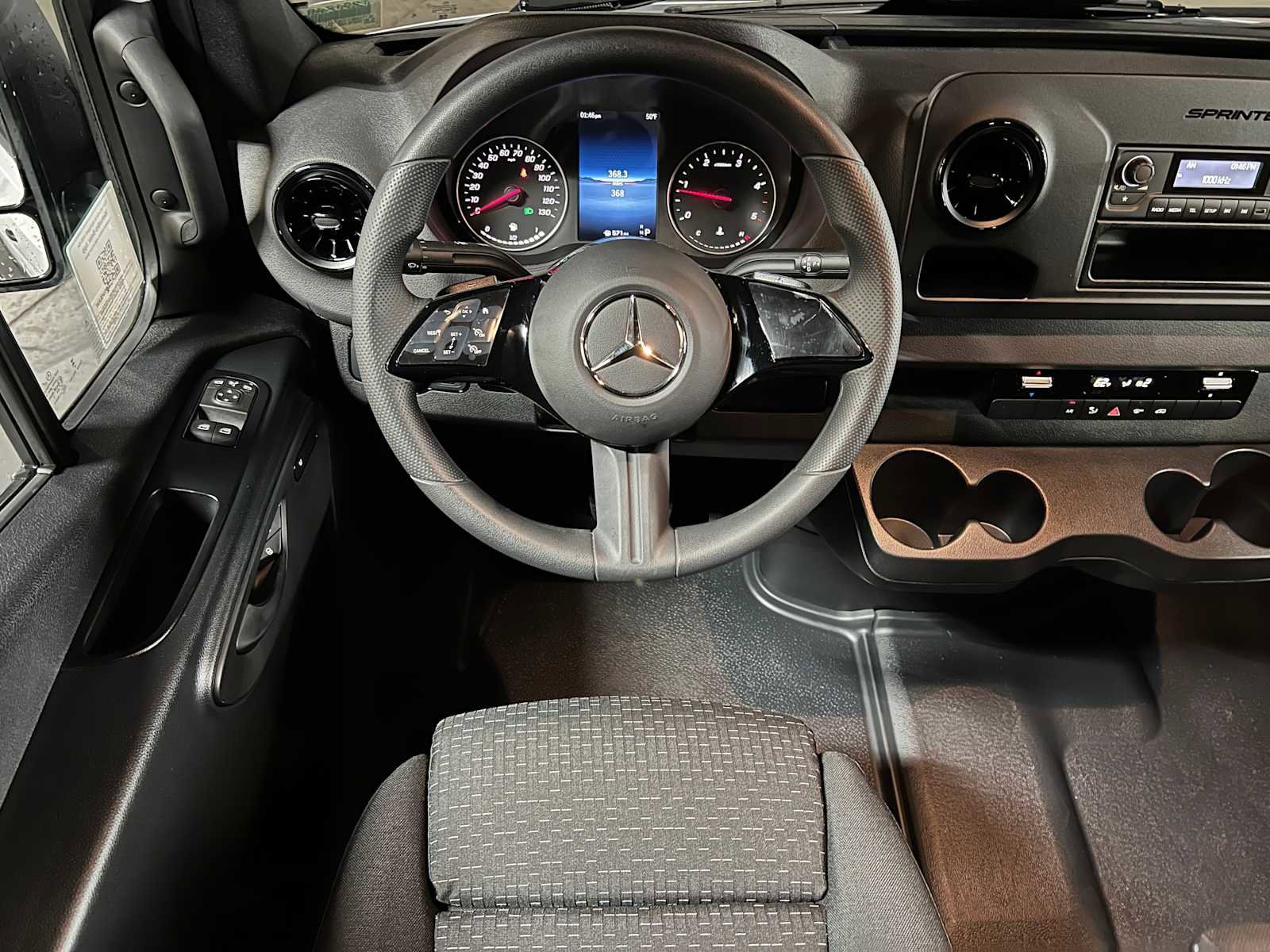 Used 2025 Mercedes-Benz Sprinter 2500 image 35