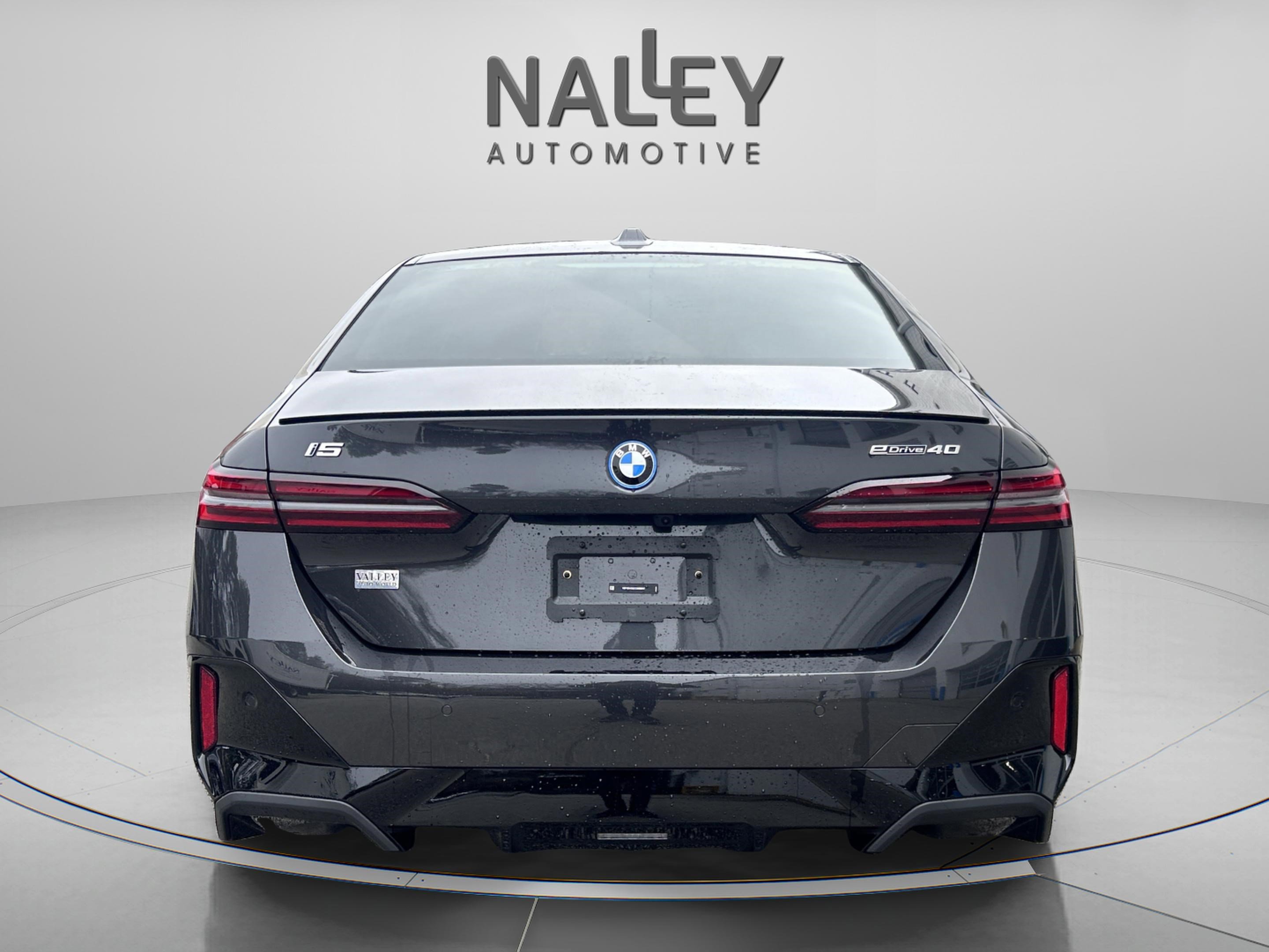 Used 2026 BMW i5 eDrive40 w/ M Sport Package image 4