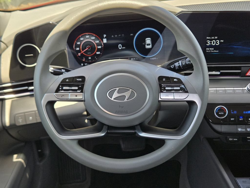 Used 2024 Hyundai Elantra SEL FWD image 17