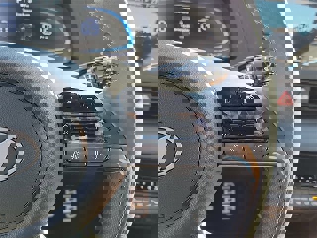 New 2026 Hyundai Elantra Sport image 6