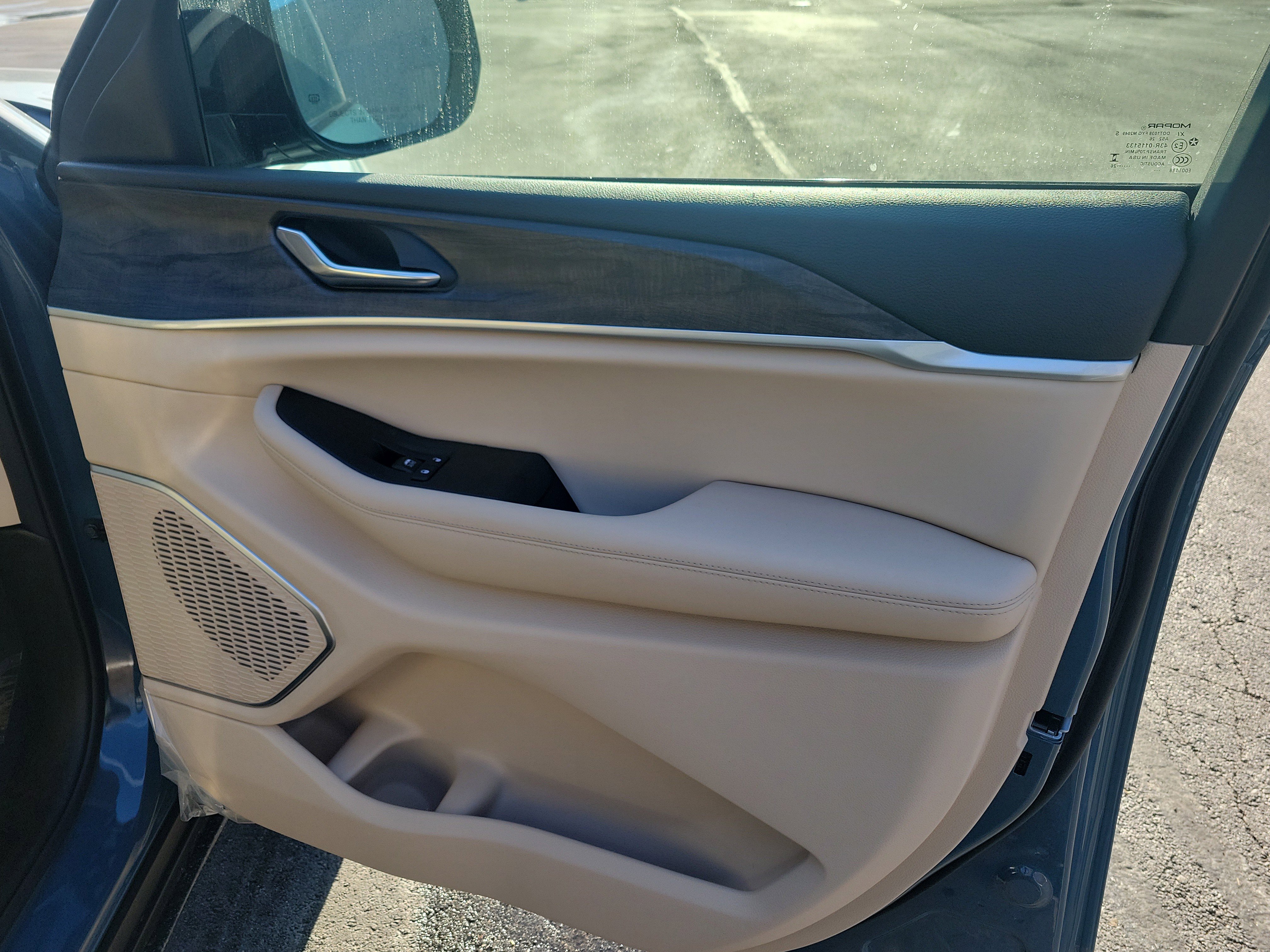 New 2026 Jeep Grand Cherokee Limited image 33