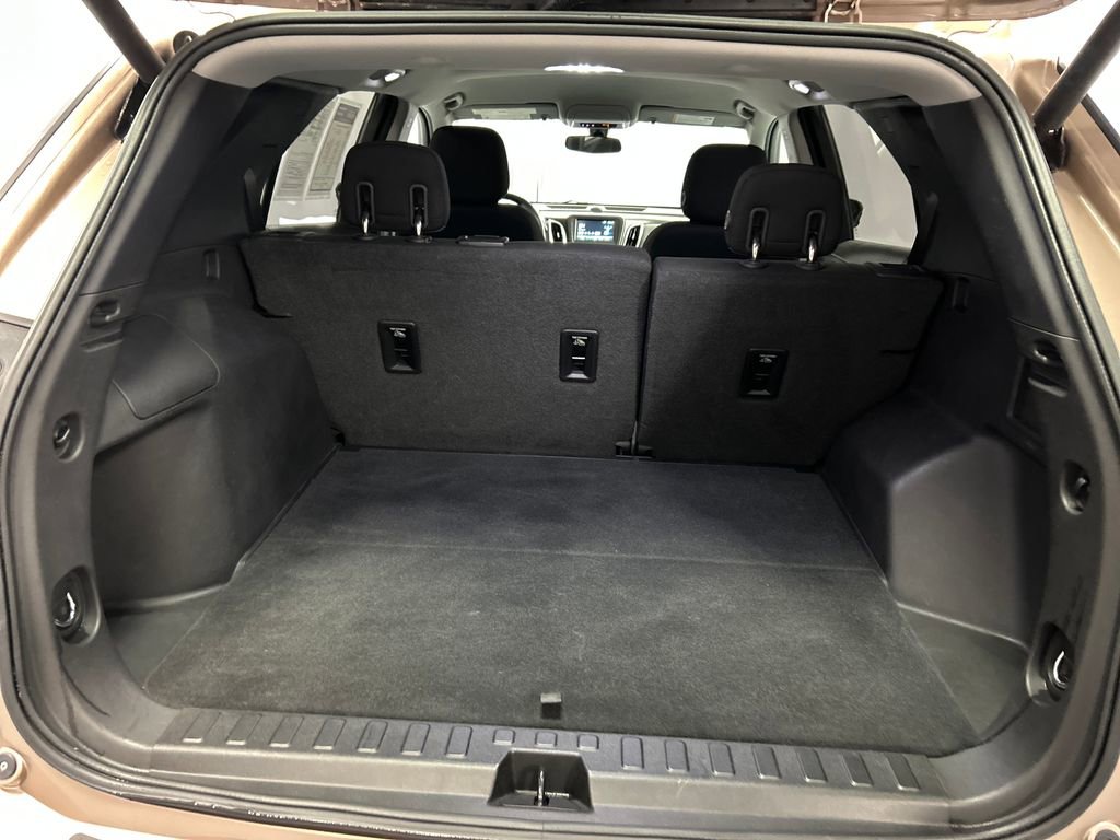 Used 2018 Chevrolet Equinox LT FWD image 22