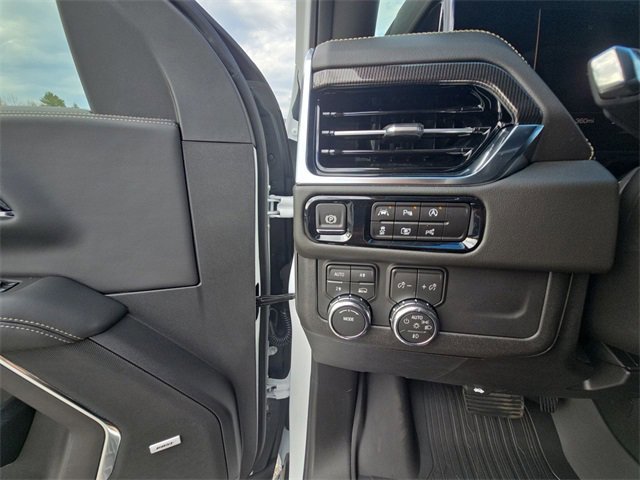 New 2026 GMC Yukon Elevation image 18