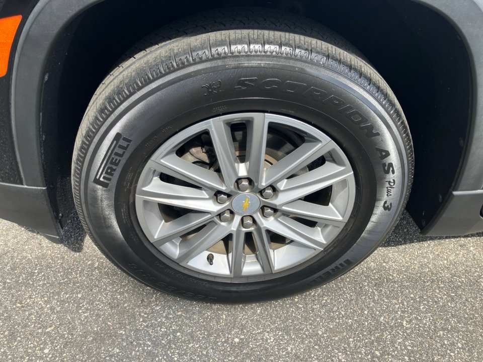 Used 2022 Chevrolet Traverse LT image 31