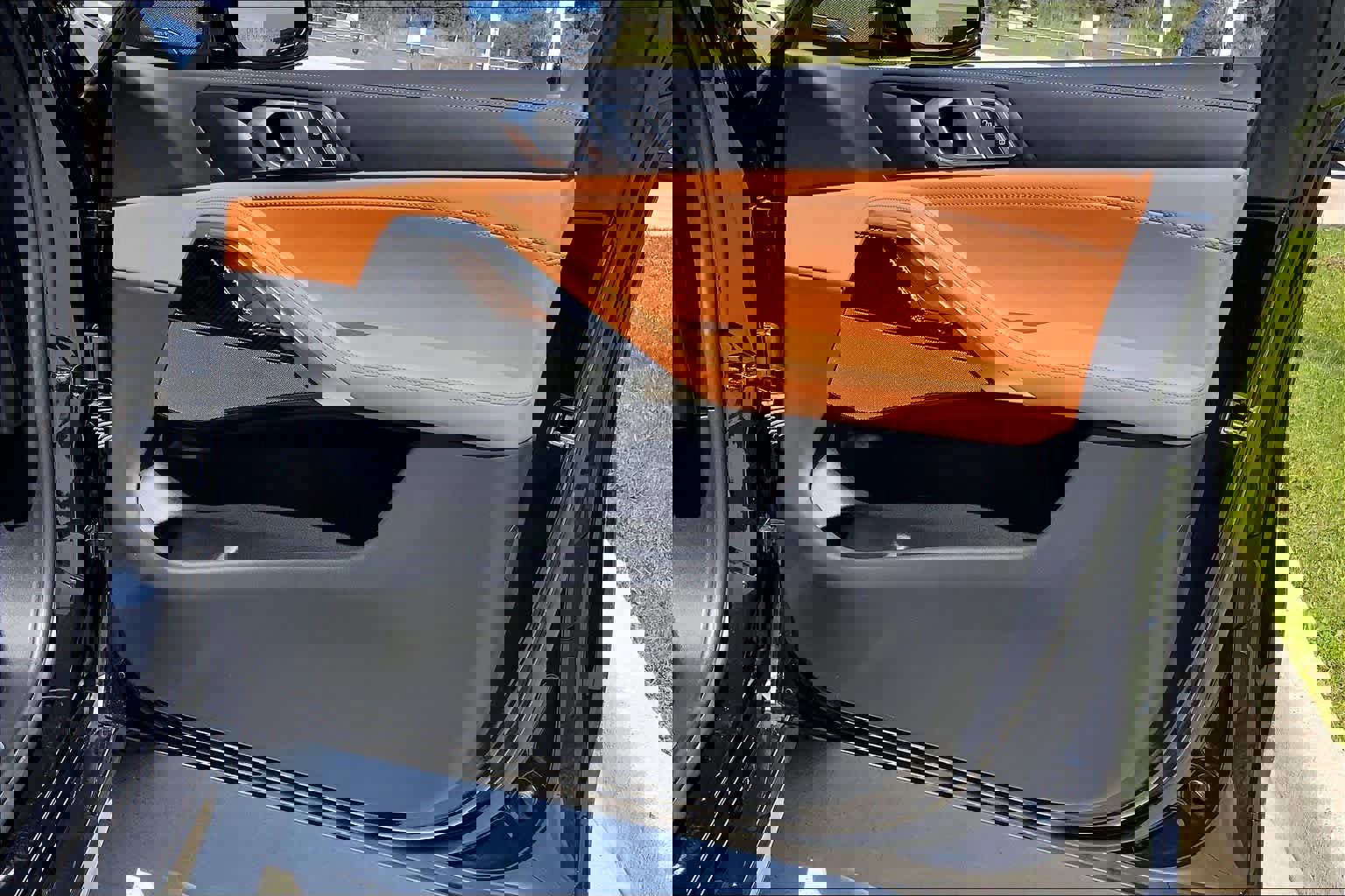 Certified 2023 BMW X6 M50i w/ Executive Package image 26