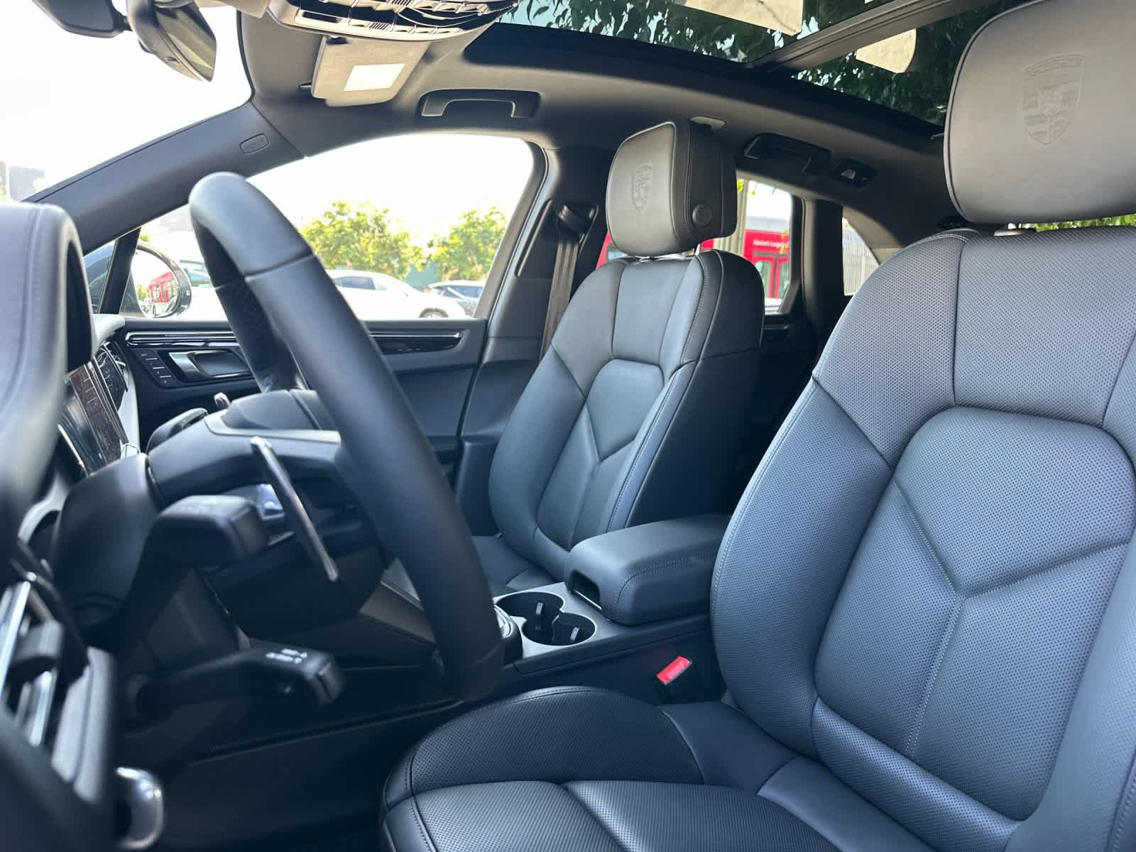 New 2026 Porsche Macan Turbo AWD/4WD image 5