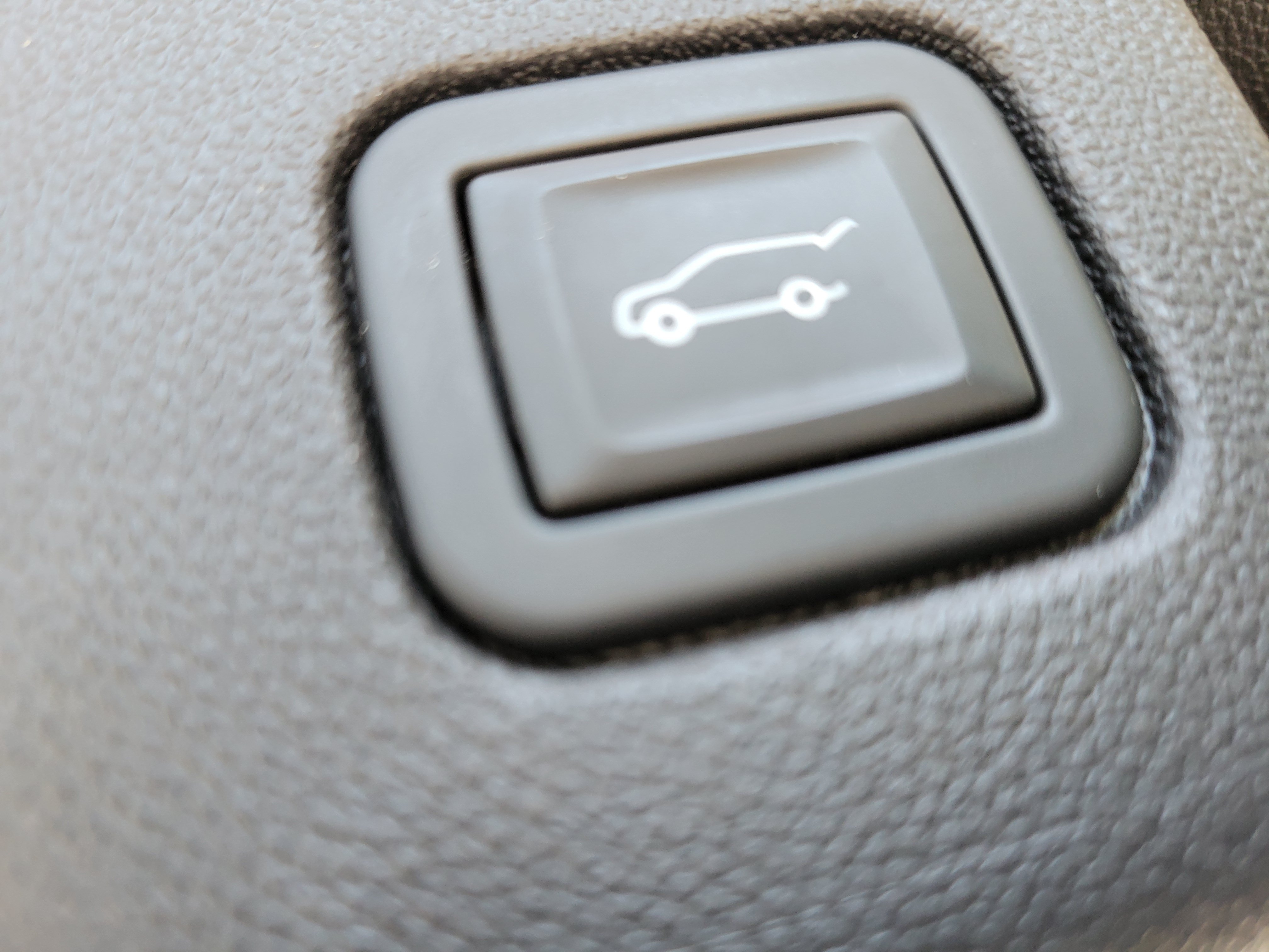 Certified 2024 Chevrolet Equinox Premier FWD image 8