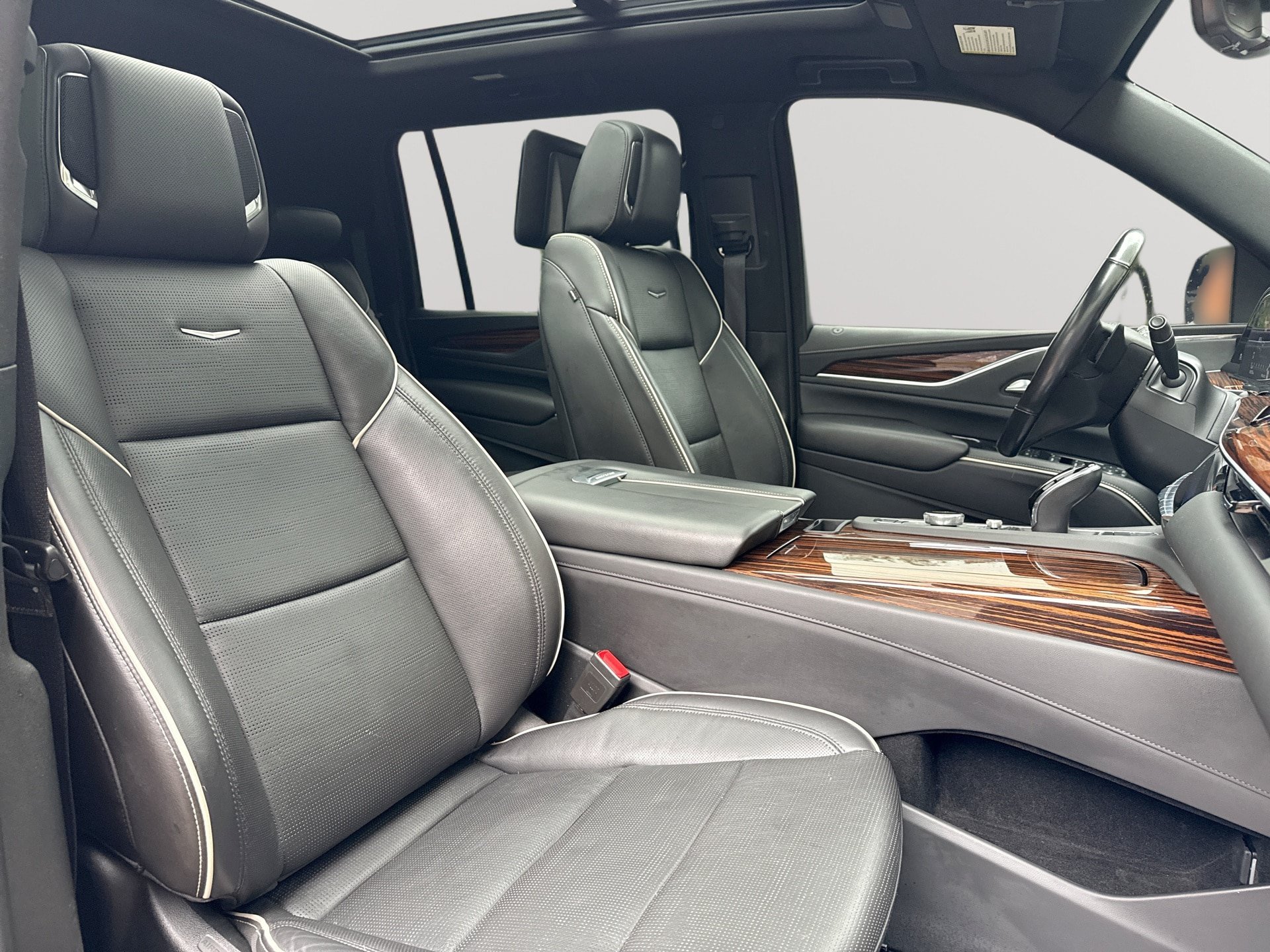 Used 2021 Cadillac Escalade ESV Premium Luxury w/ Driver Assist Tech Package AWD/4WD image 28