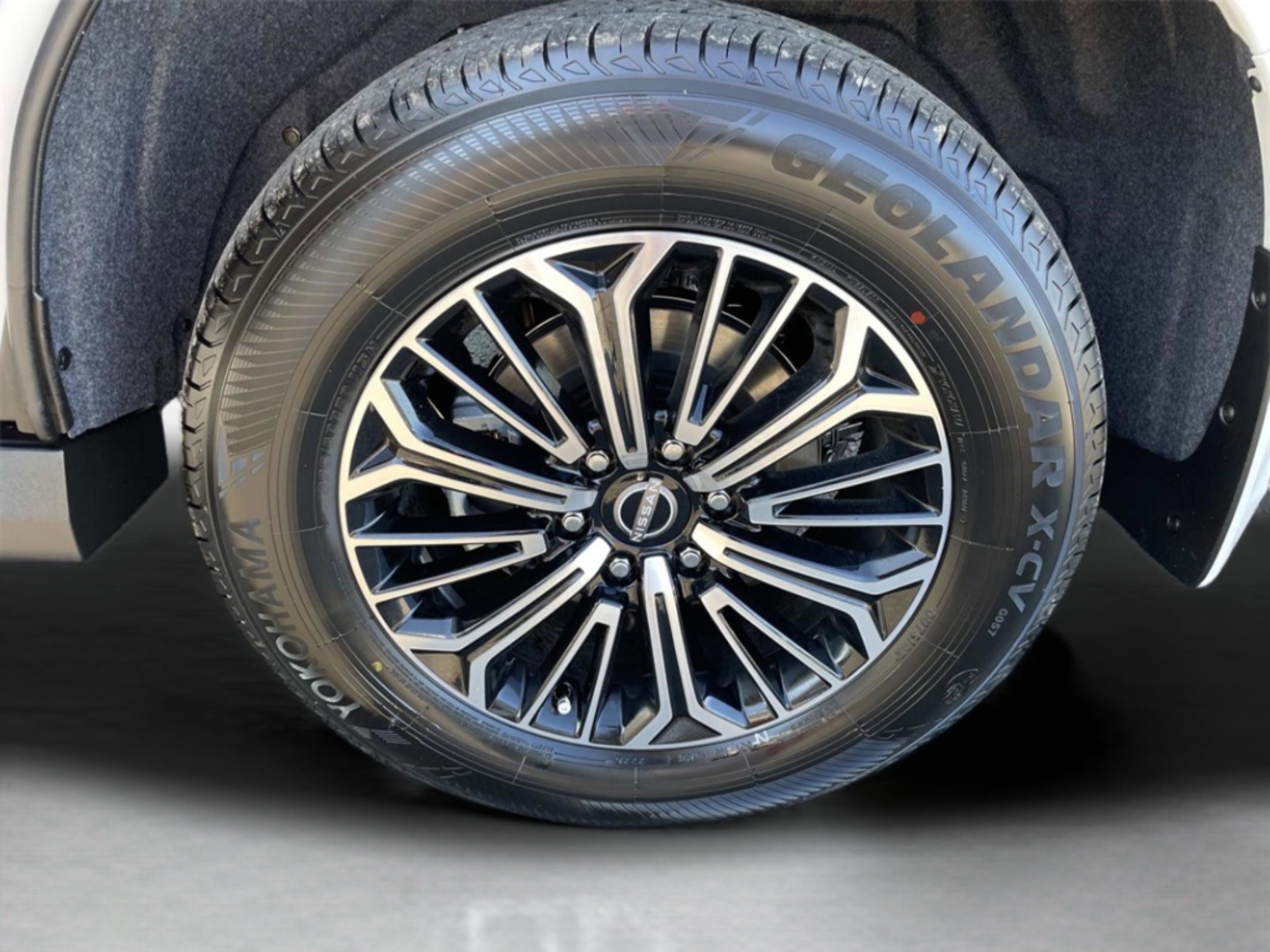 New 2026 Nissan Armada SL w/ Captain's Chari Seat Package image 12