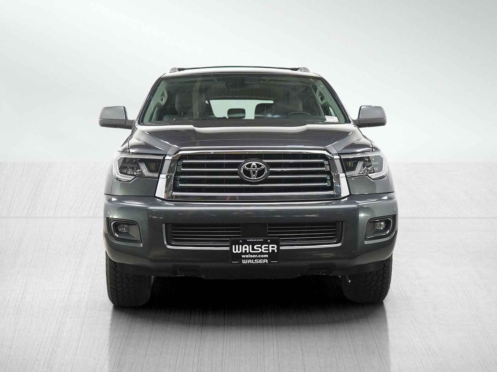 Used 2018 Toyota Sequoia SR5 AWD/4WD image 8