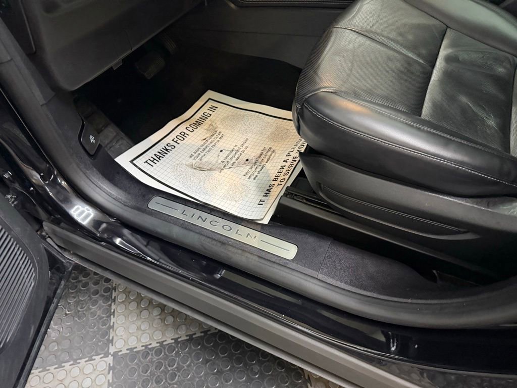 Used 2022 Lincoln Corsair AWD w/ Premium Package image 23