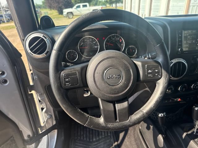 Used 2013 Jeep Wrangler Unlimited Sahara w/ Trailer Tow Group AWD/4WD image 13