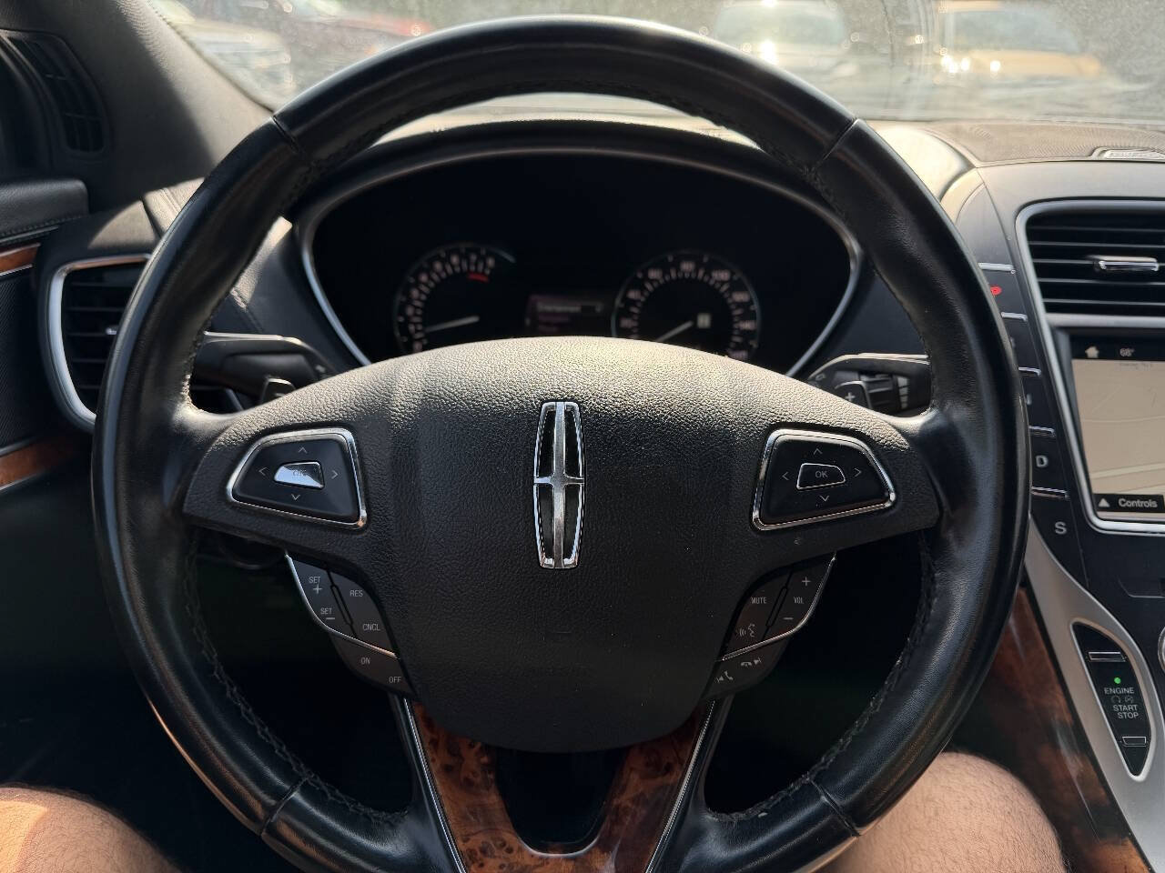 Used 2018 Lincoln MKX Select w/ Select Plus Package AWD/4WD image 8