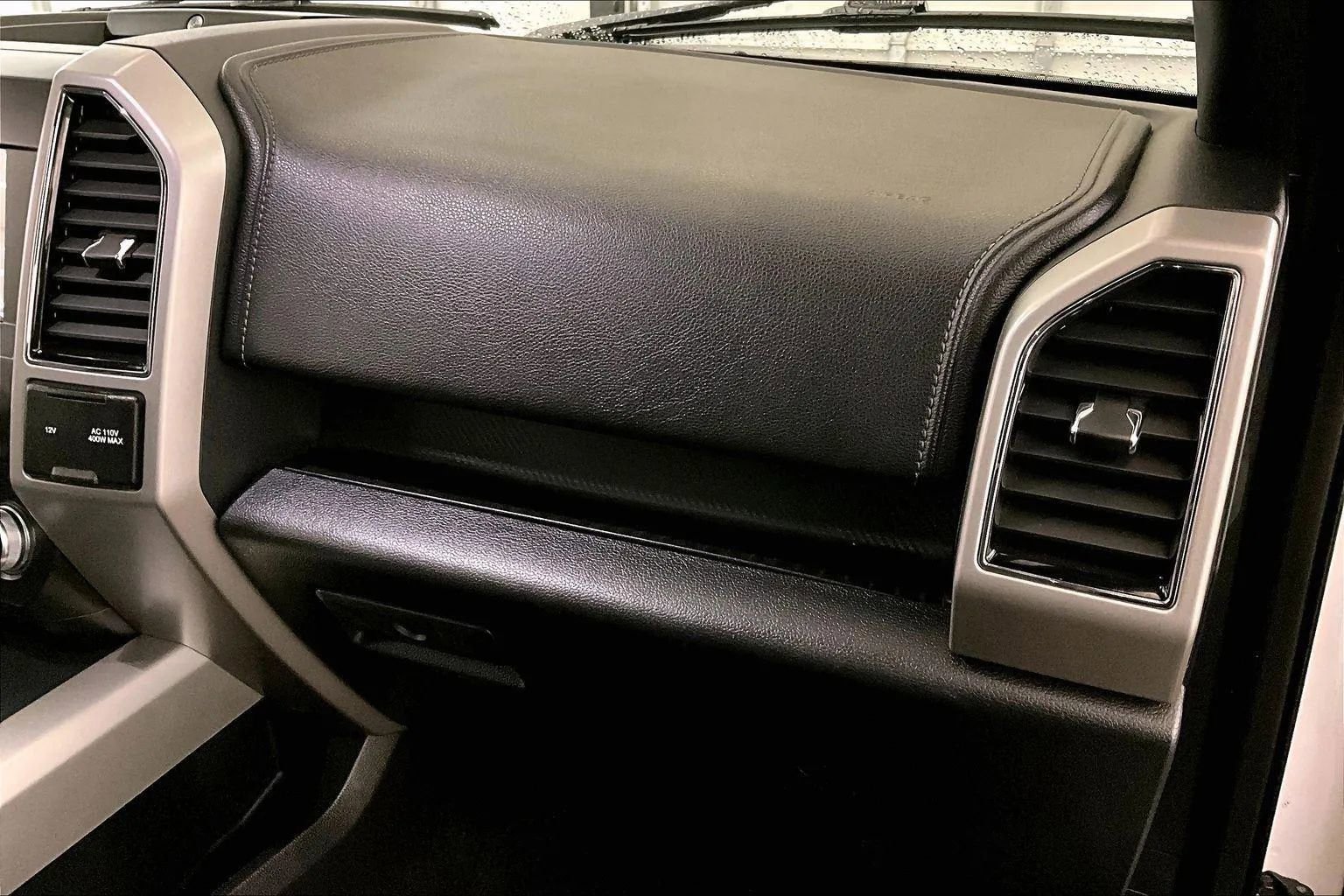 Used 2018 Ford F150 Lariat w/ Equipment Group 502A Luxury image 15