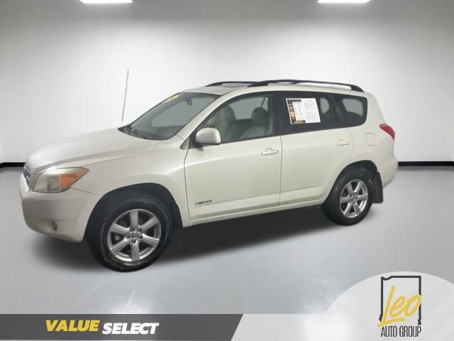 Used 2008 Toyota RAV4 Limited AWD/4WD image 2