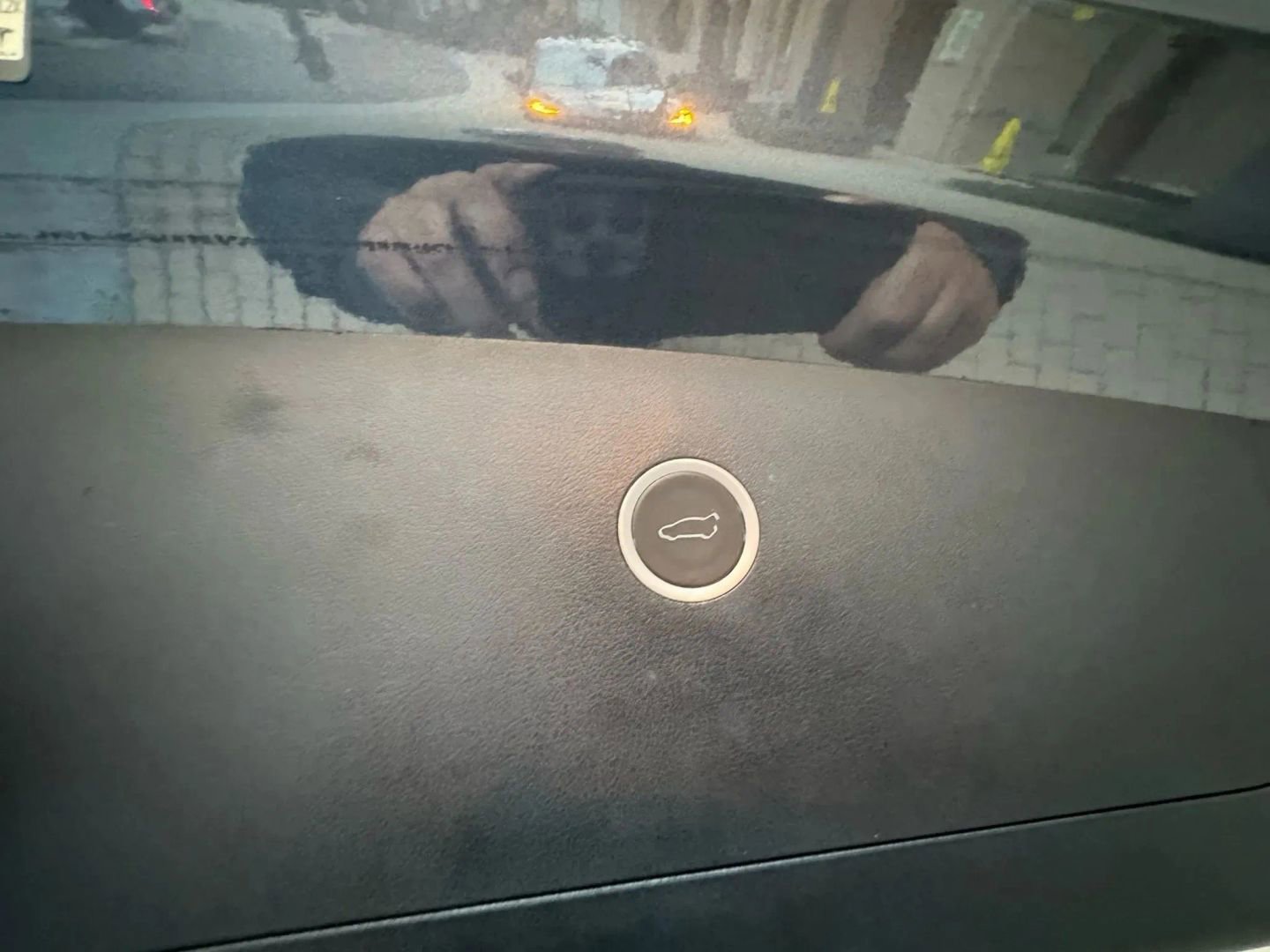 Used 2017 Tesla Model X 90D image 49