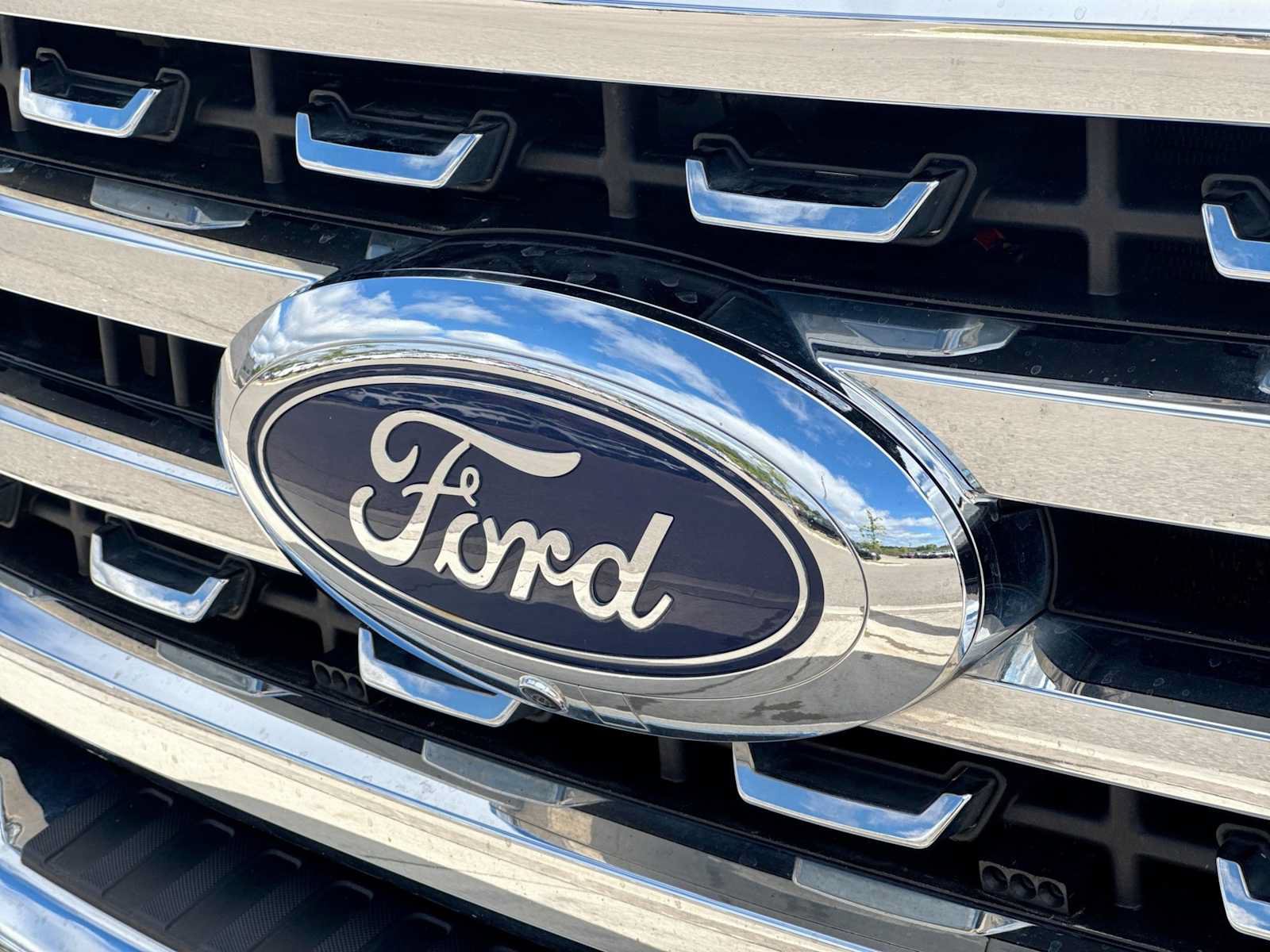 Used 2024 Ford F250 Lariat w/ Chrome Package AWD/4WD image 11