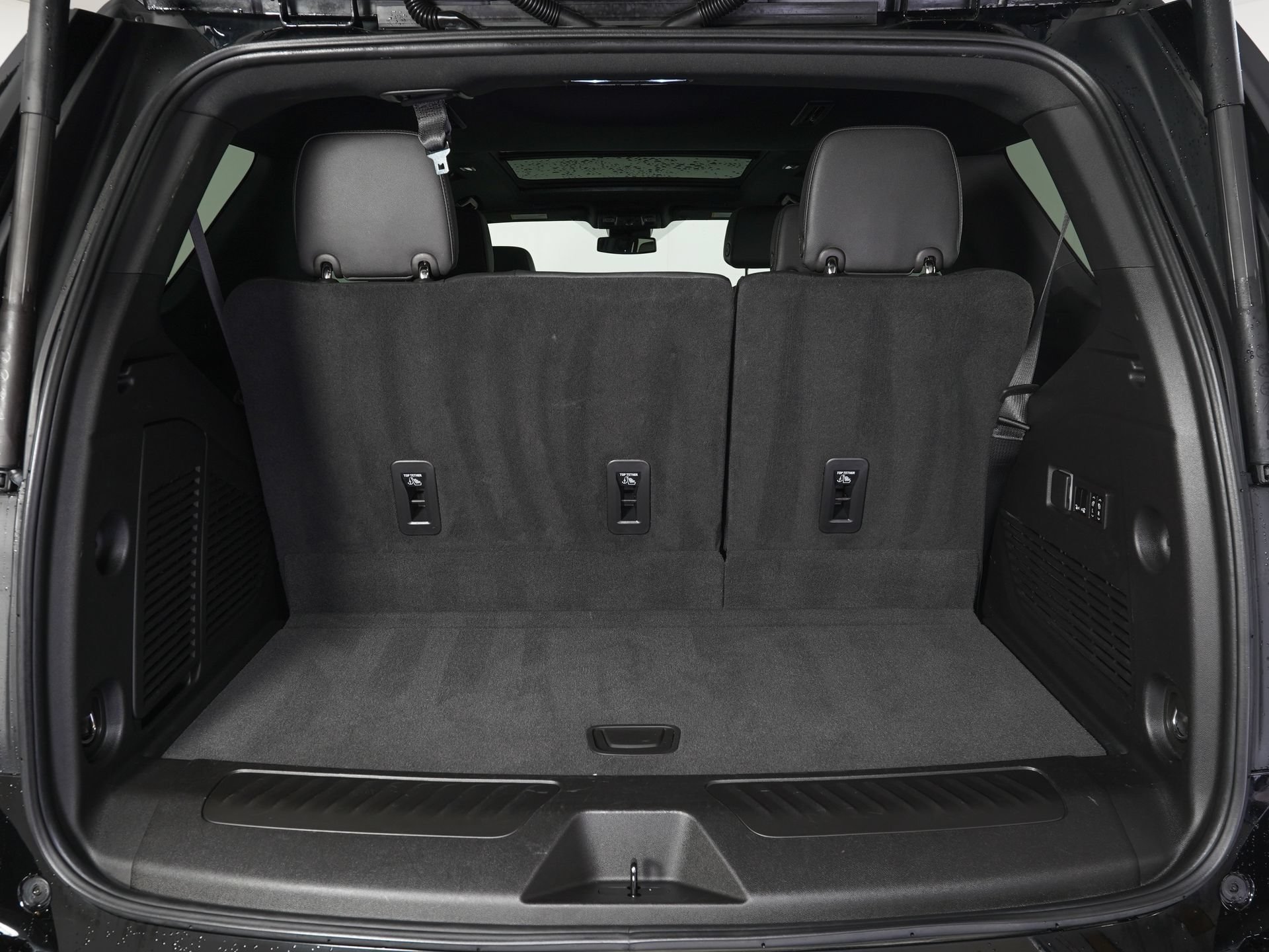 Used 2023 Chevrolet Tahoe LT w/ Luxury Package AWD/4WD image 10