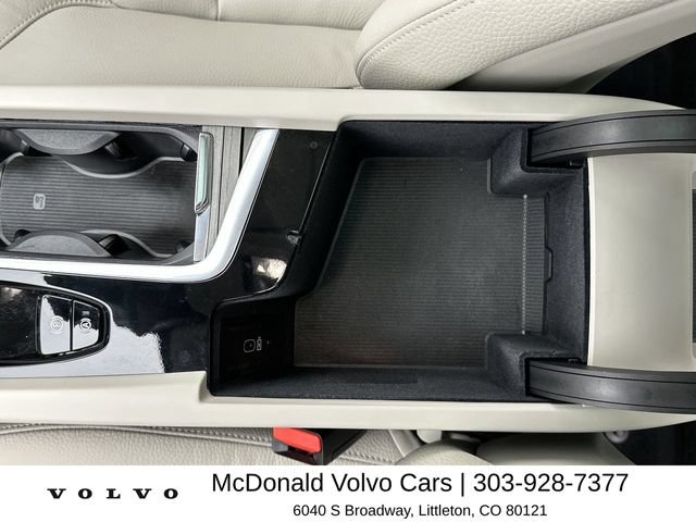 Certified 2025 Volvo XC60 T8 Plus w/ Protection Package Premier AWD/4WD image 21