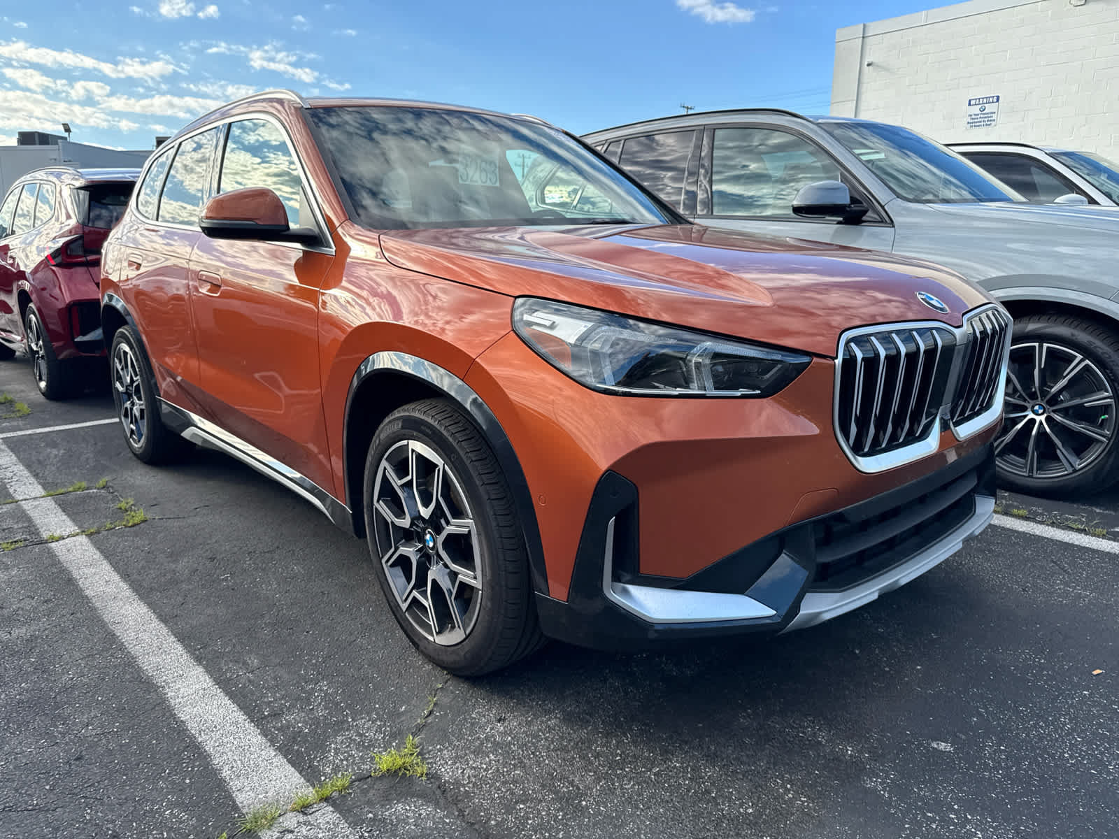 Used 2025 BMW X1 xDrive28i AWD/4WD image 2
