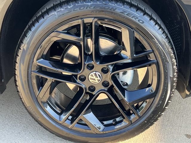 New 2026 Volkswagen Tiguan SE R-Line FWD image 3