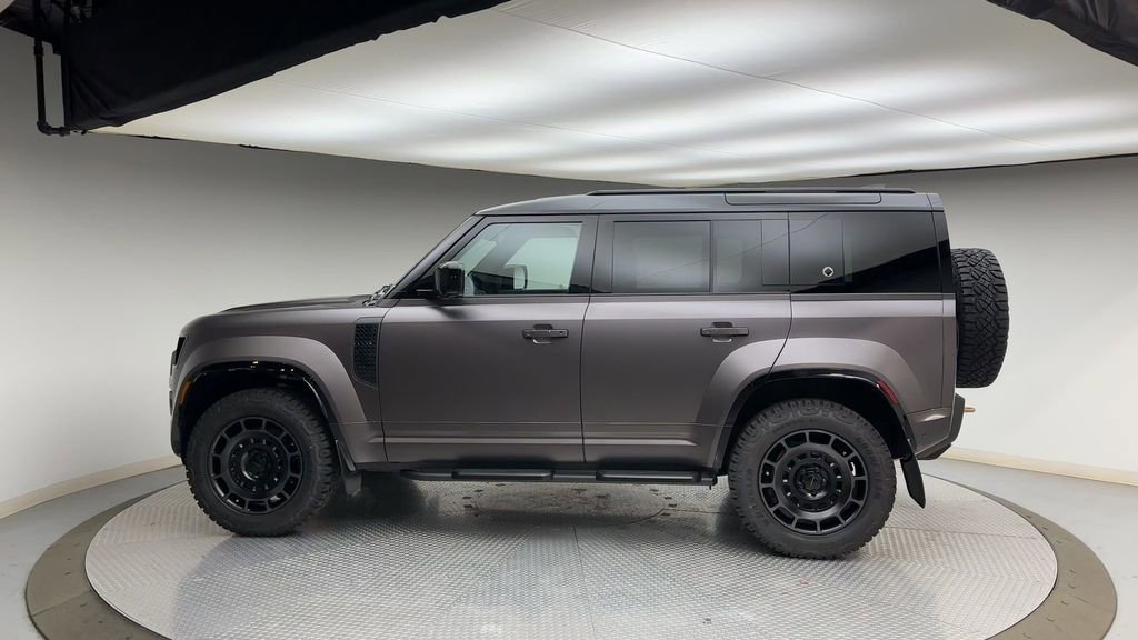 New 2026 Land Rover Defender 110 OCTA AWD/4WD image 5
