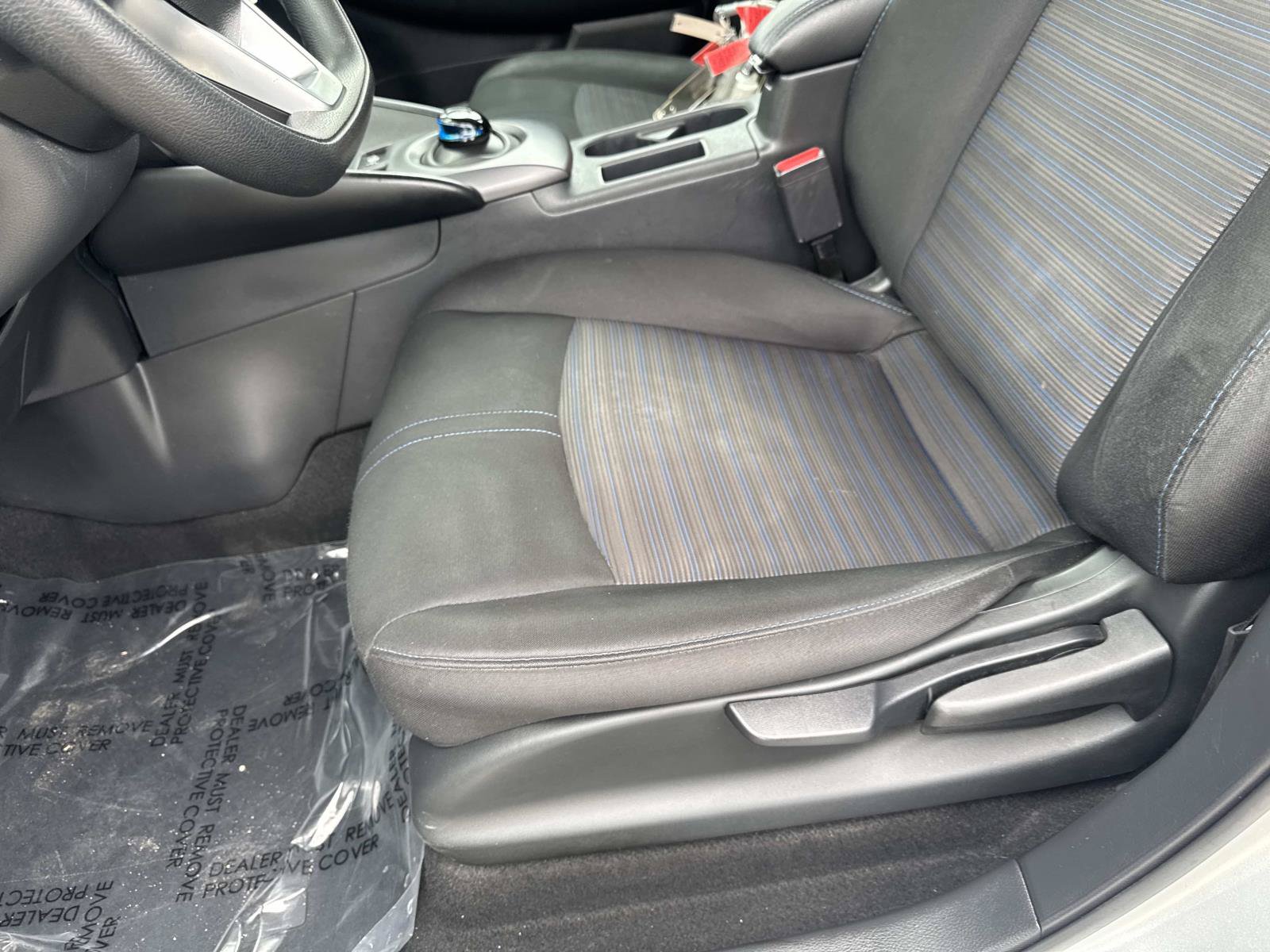 Used 2025 Nissan Leaf S FWD image 15