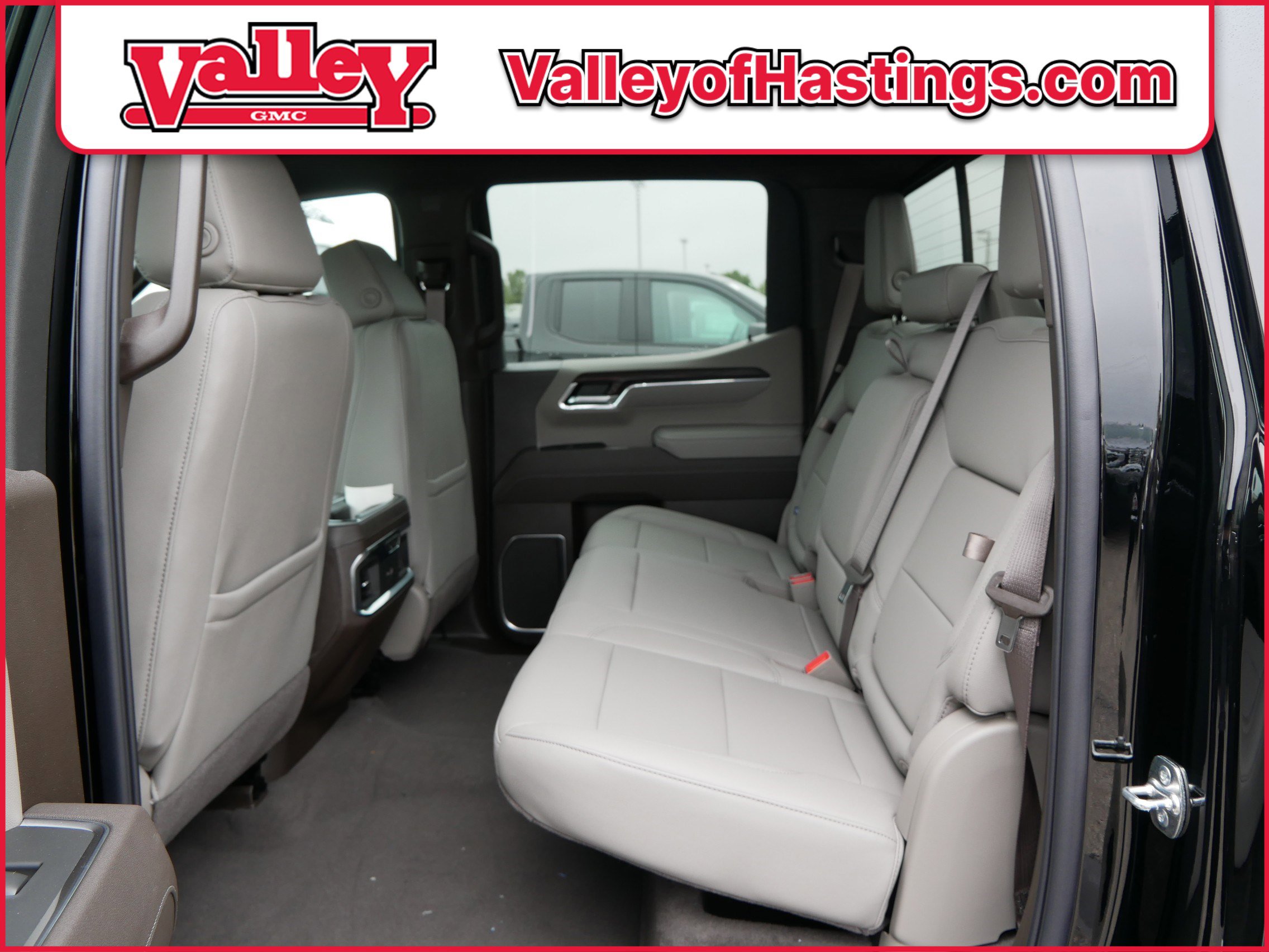 New 2026 GMC Sierra 1500 SLT w/ SLT Premium Plus Package image 8