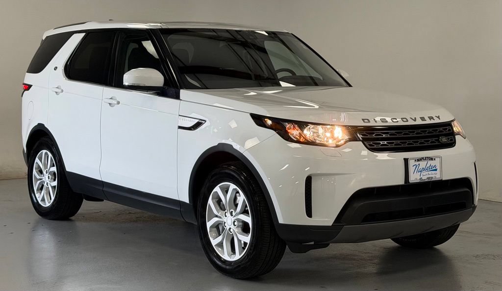 Used 2018 Land Rover Discovery SE AWD/4WD image 4