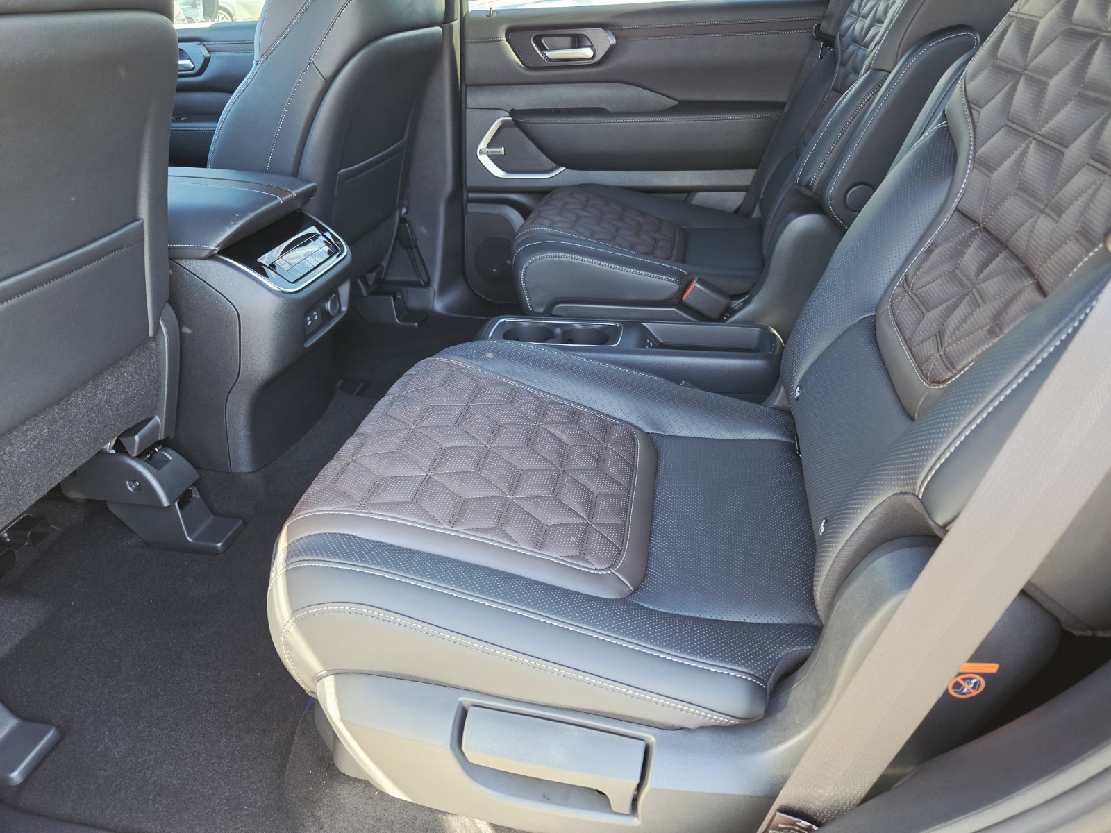 New 2027 Nissan Armada Platinum AWD/4WD image 11