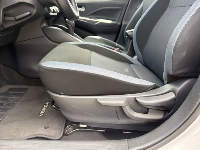 Used 2025 Nissan Versa SV FWD image 14