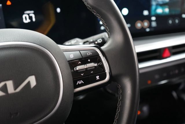 Used 2024 Kia Sorento S image 23