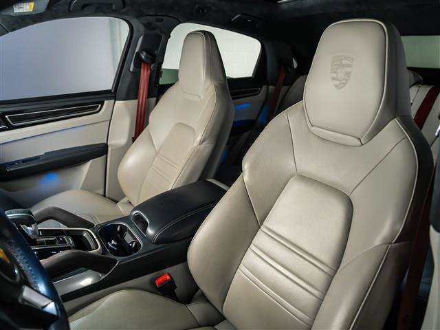 Certified 2023 Porsche Cayenne Turbo S AWD/4WD image 5