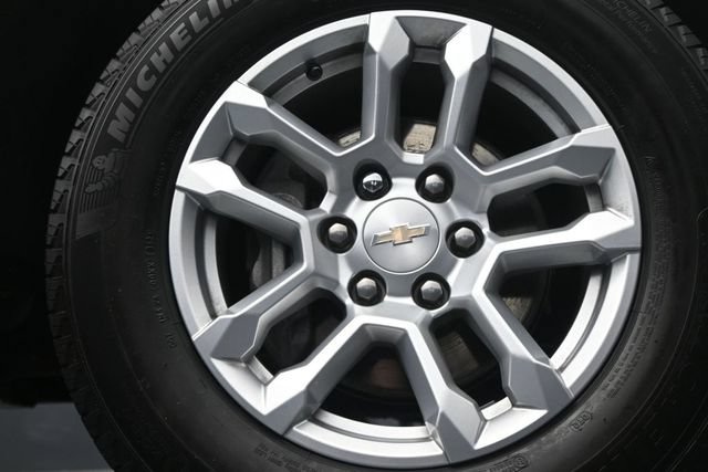 Used 2023 Chevrolet Silverado 1500 LT AWD/4WD image 9