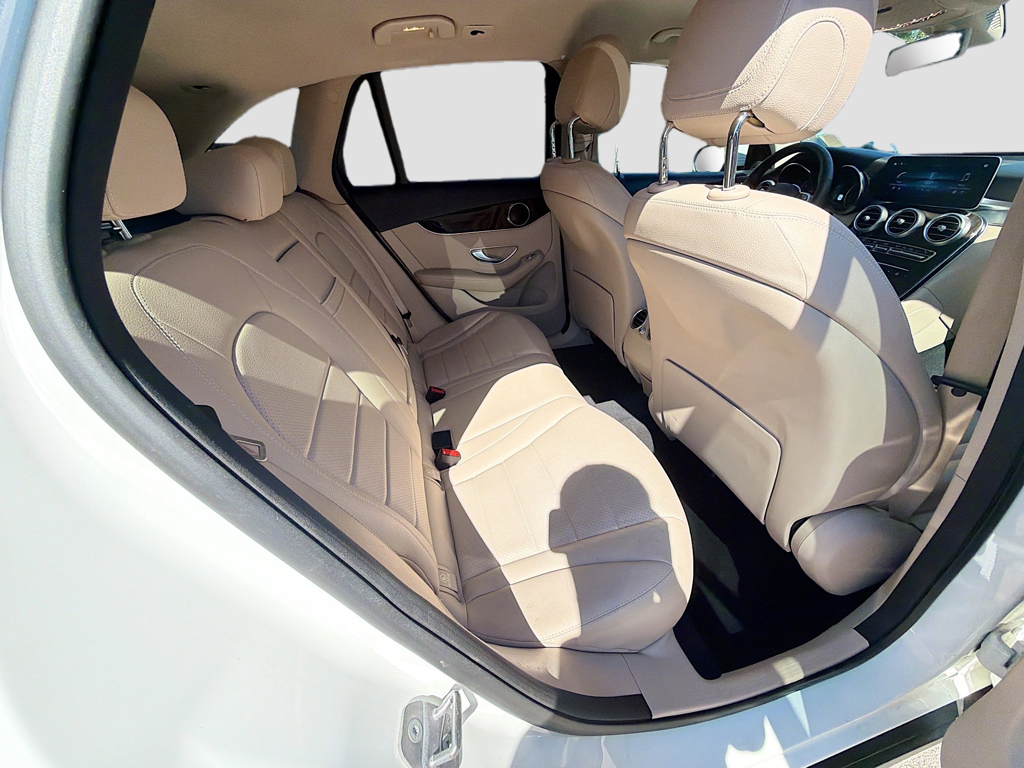 Used 2020 Mercedes-Benz GLC 300 image 28