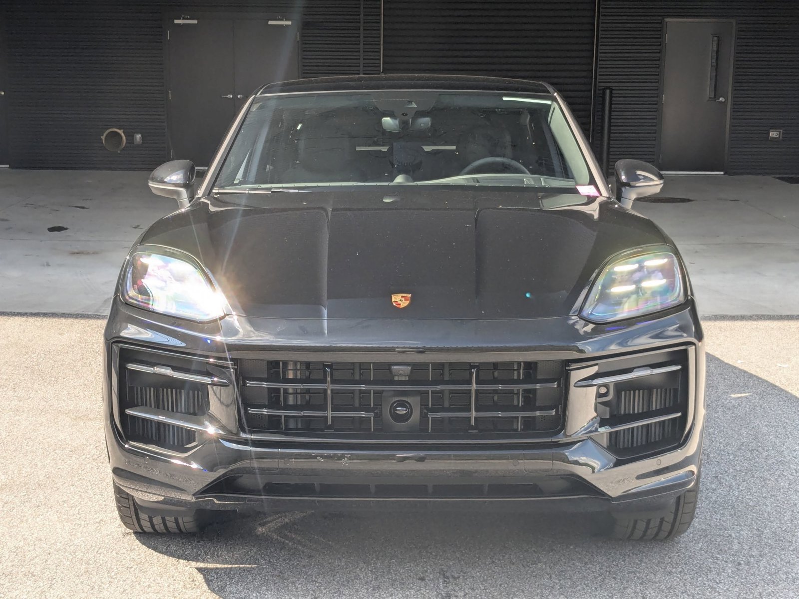 Certified 2025 Porsche Cayenne Coupe AWD/4WD image 6