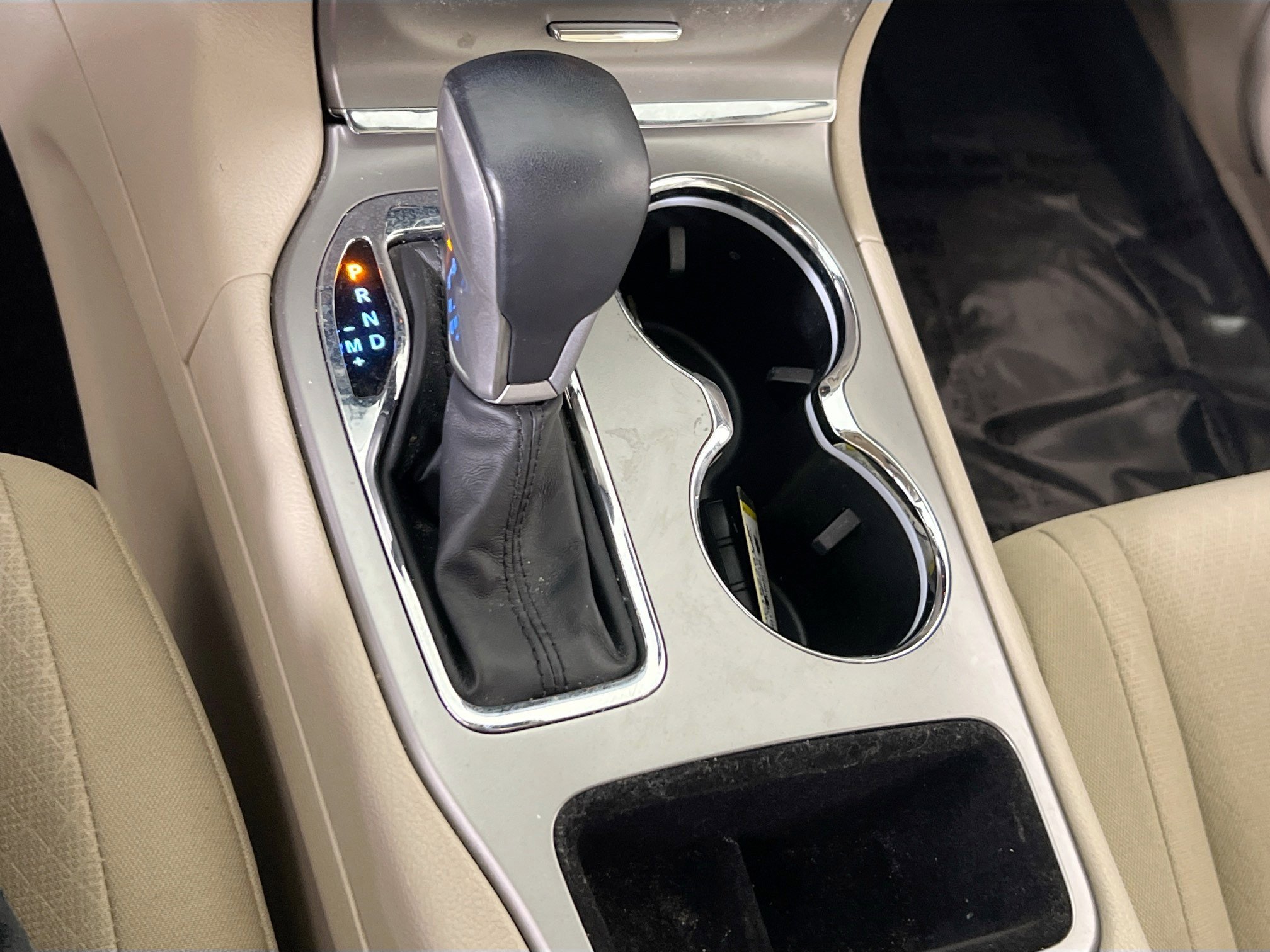 Used 2022 Jeep Grand Cherokee Laredo E image 17