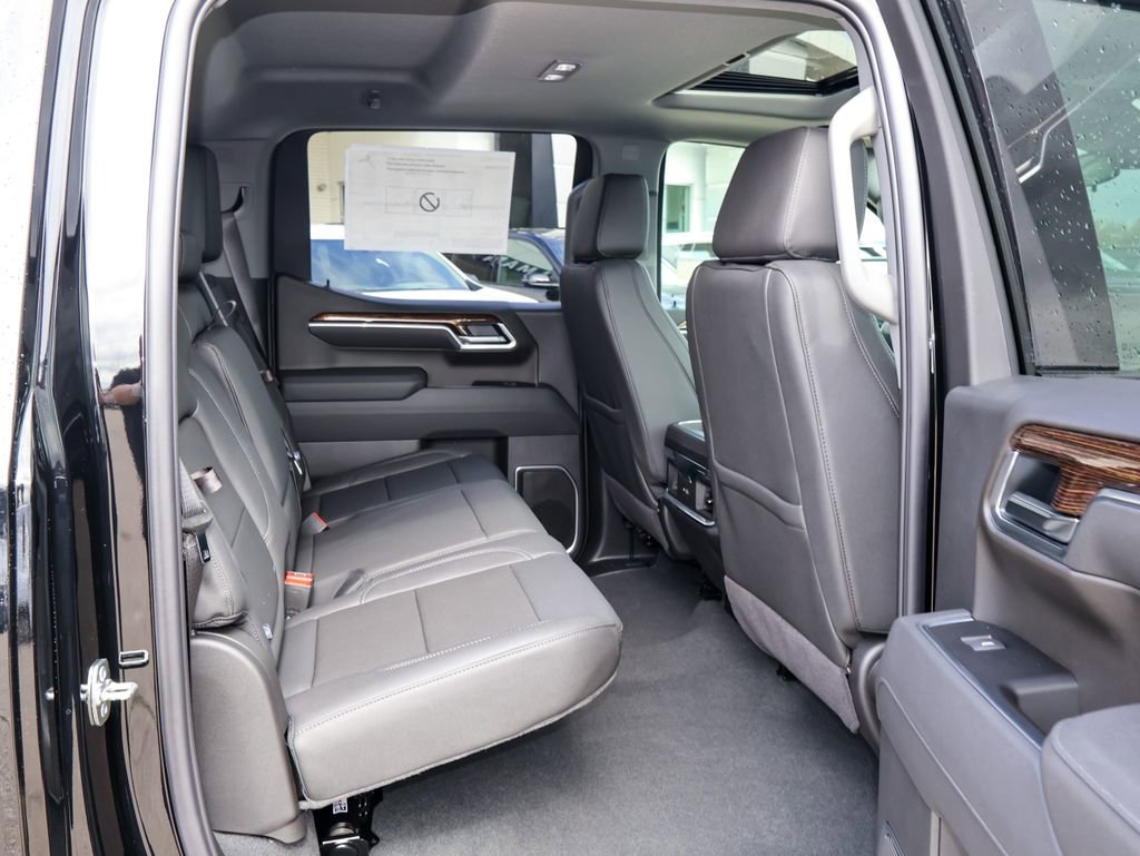 New 2026 GMC Sierra 1500 Elevation image 32