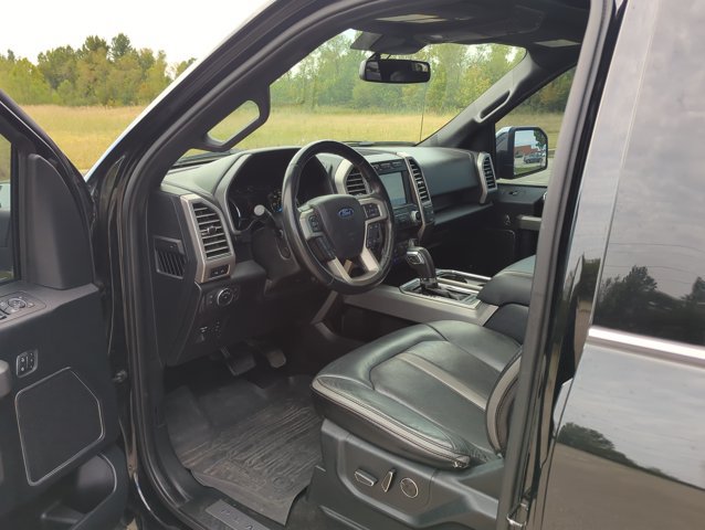Used 2019 Ford F150 Platinum w/ Equipment Group 701A Luxury AWD/4WD image 9