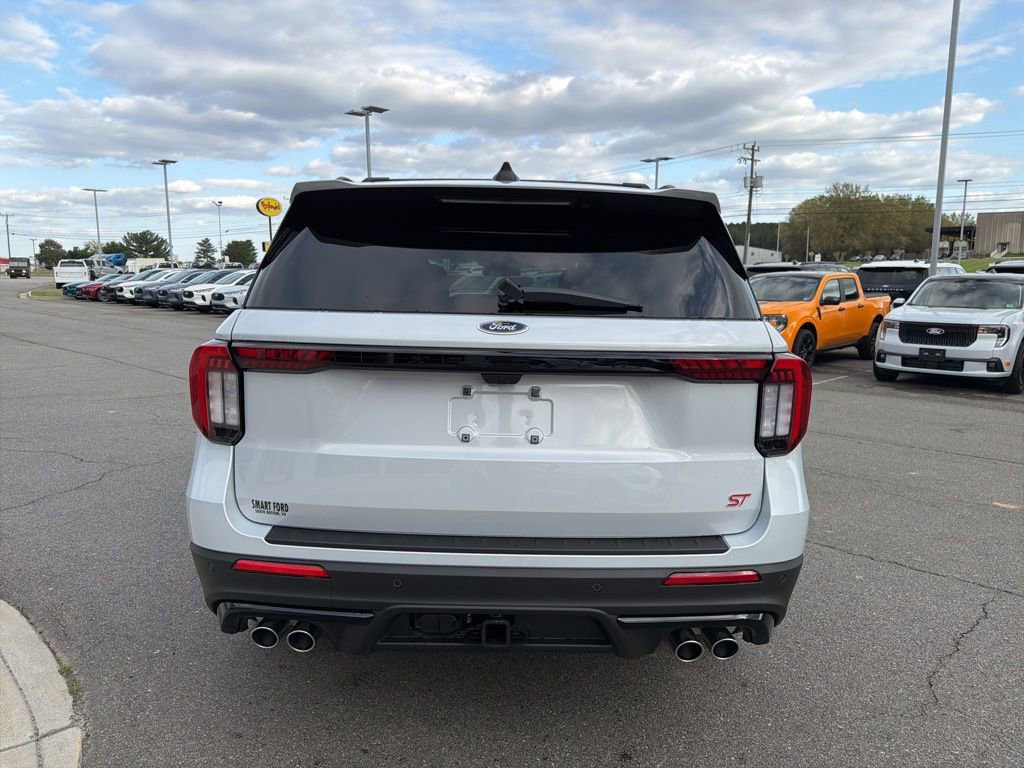 New 2026 Ford Explorer ST w/ Sun And Sound Package image 4