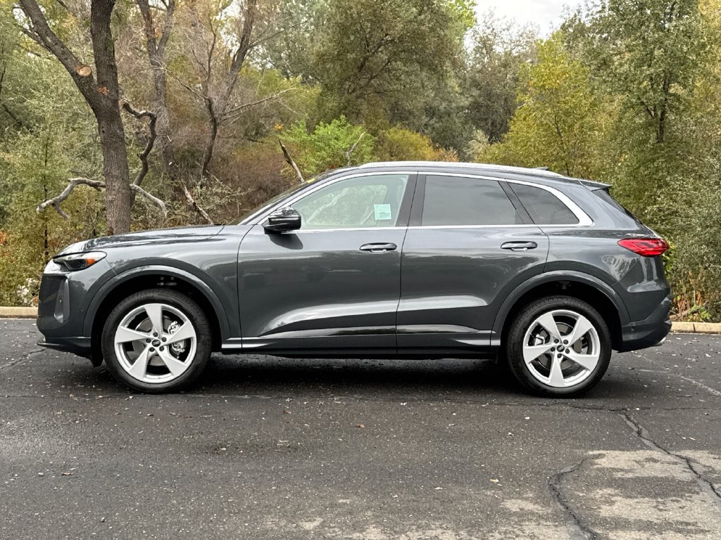 Certified 2025 Audi Q5 Premium Plus AWD/4WD image 10