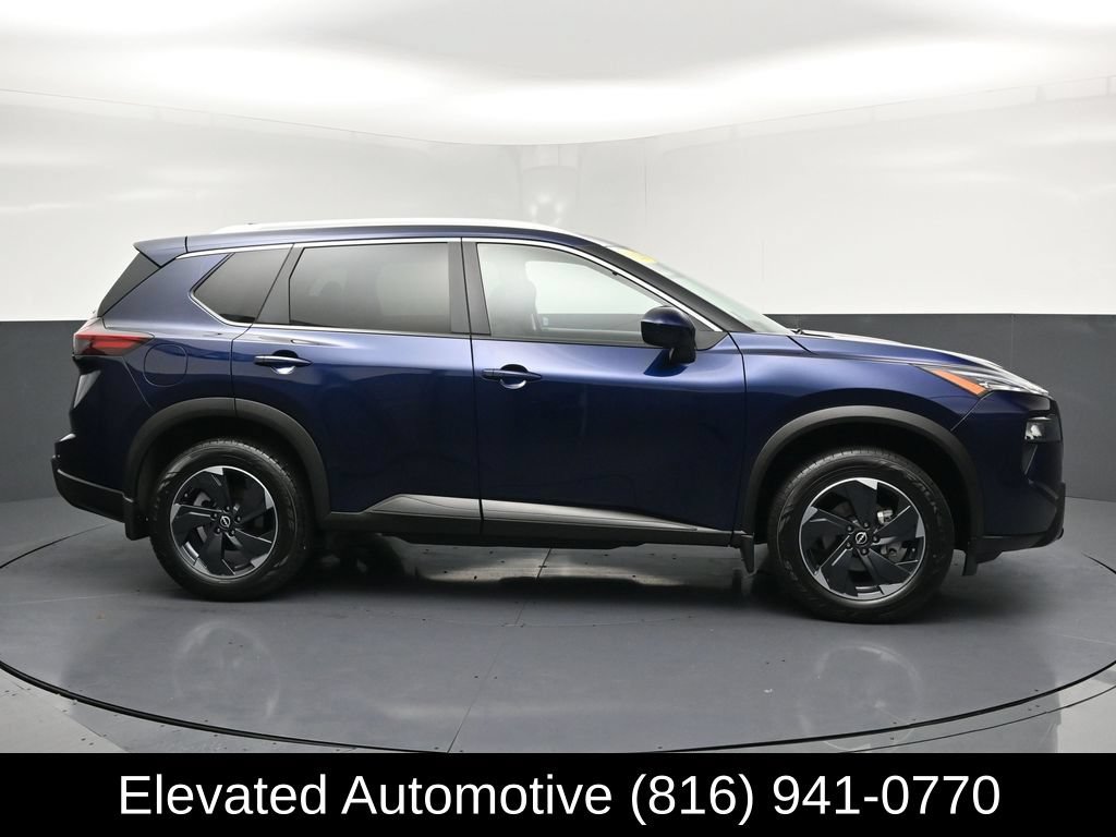 Used 2024 Nissan Rogue SV w/ SV Premium Package AWD/4WD image 26